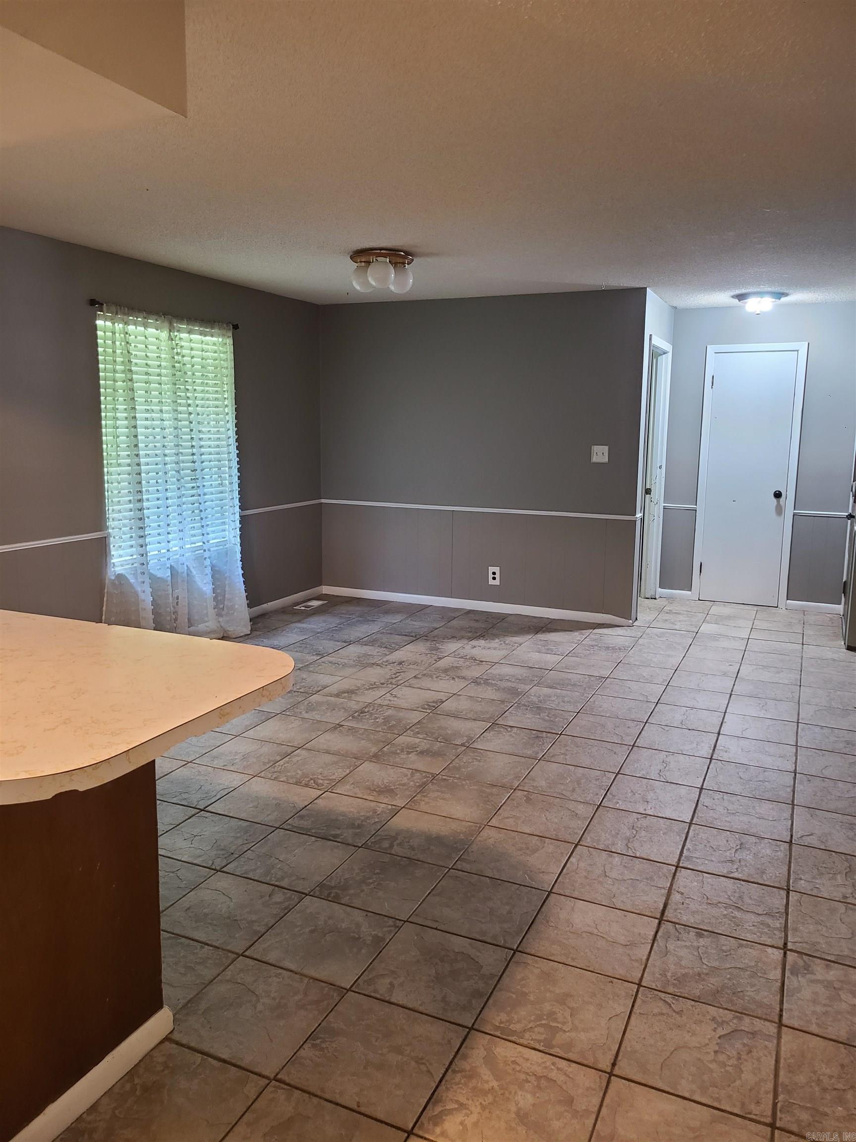 2504  Mockingbird  Paragould, AR