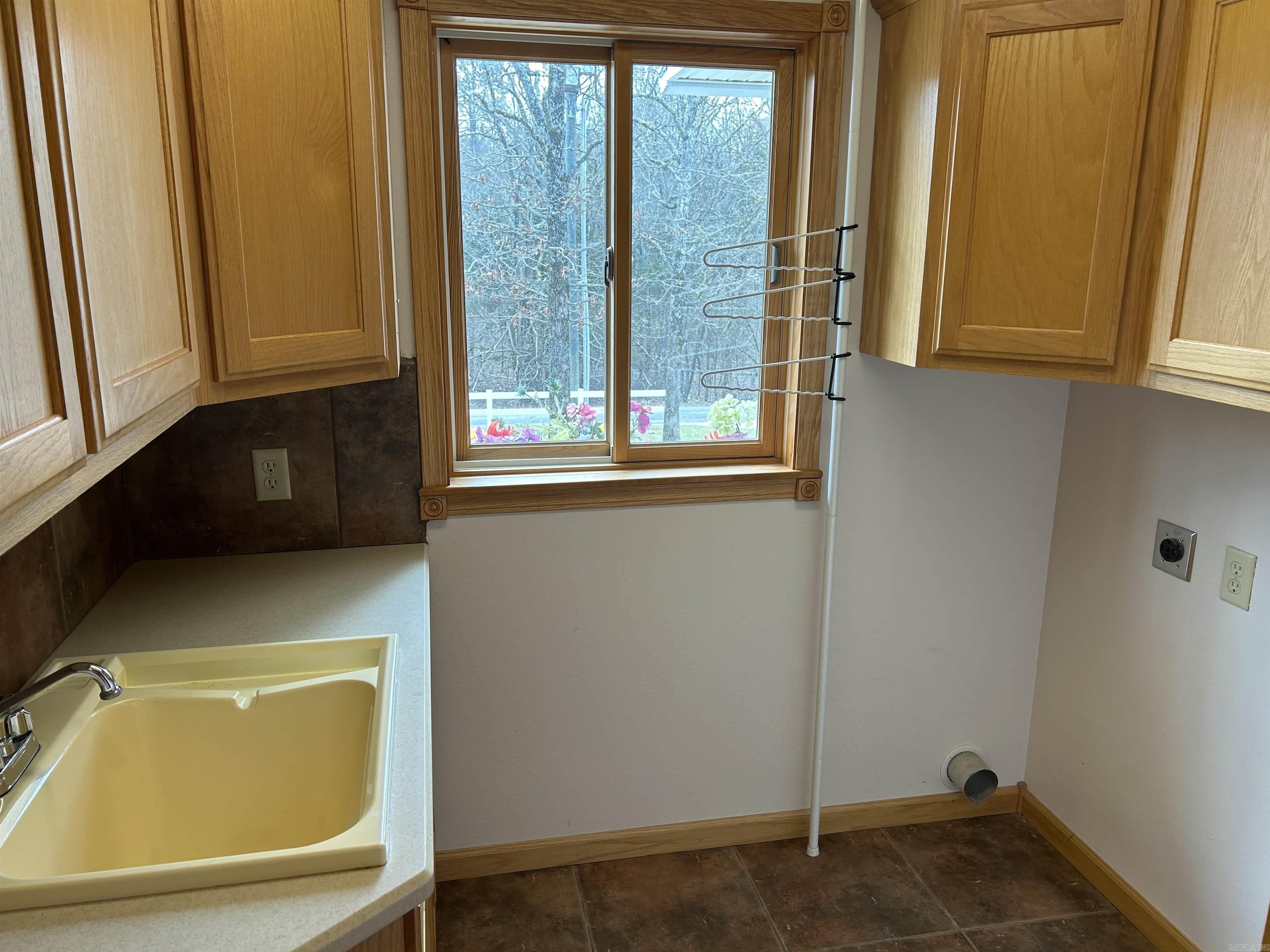 690 Cliffview Quitman, AR 72131