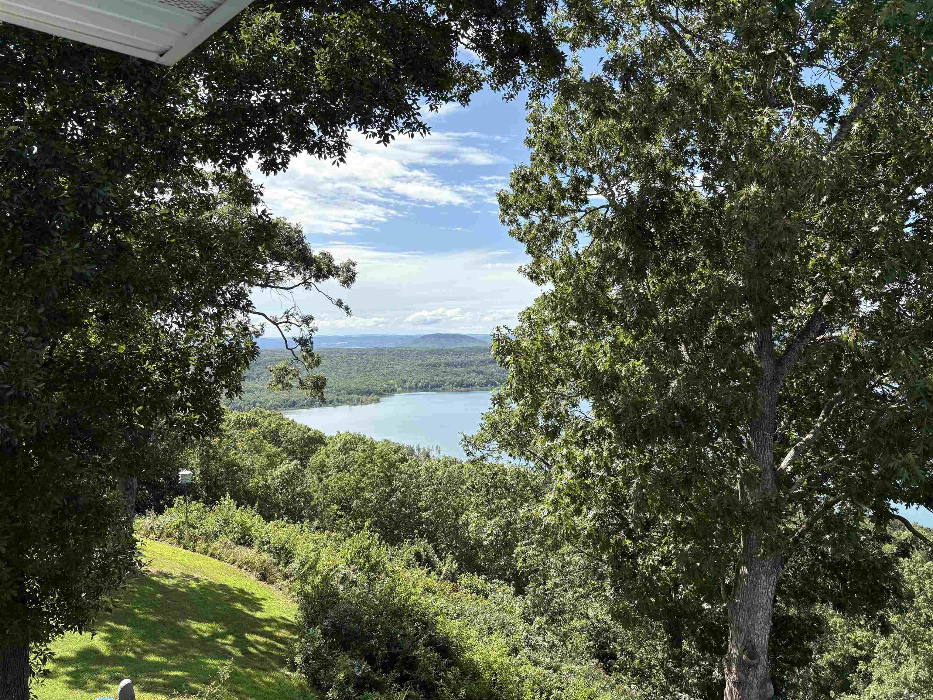 690 Cliffview Quitman, AR 72131