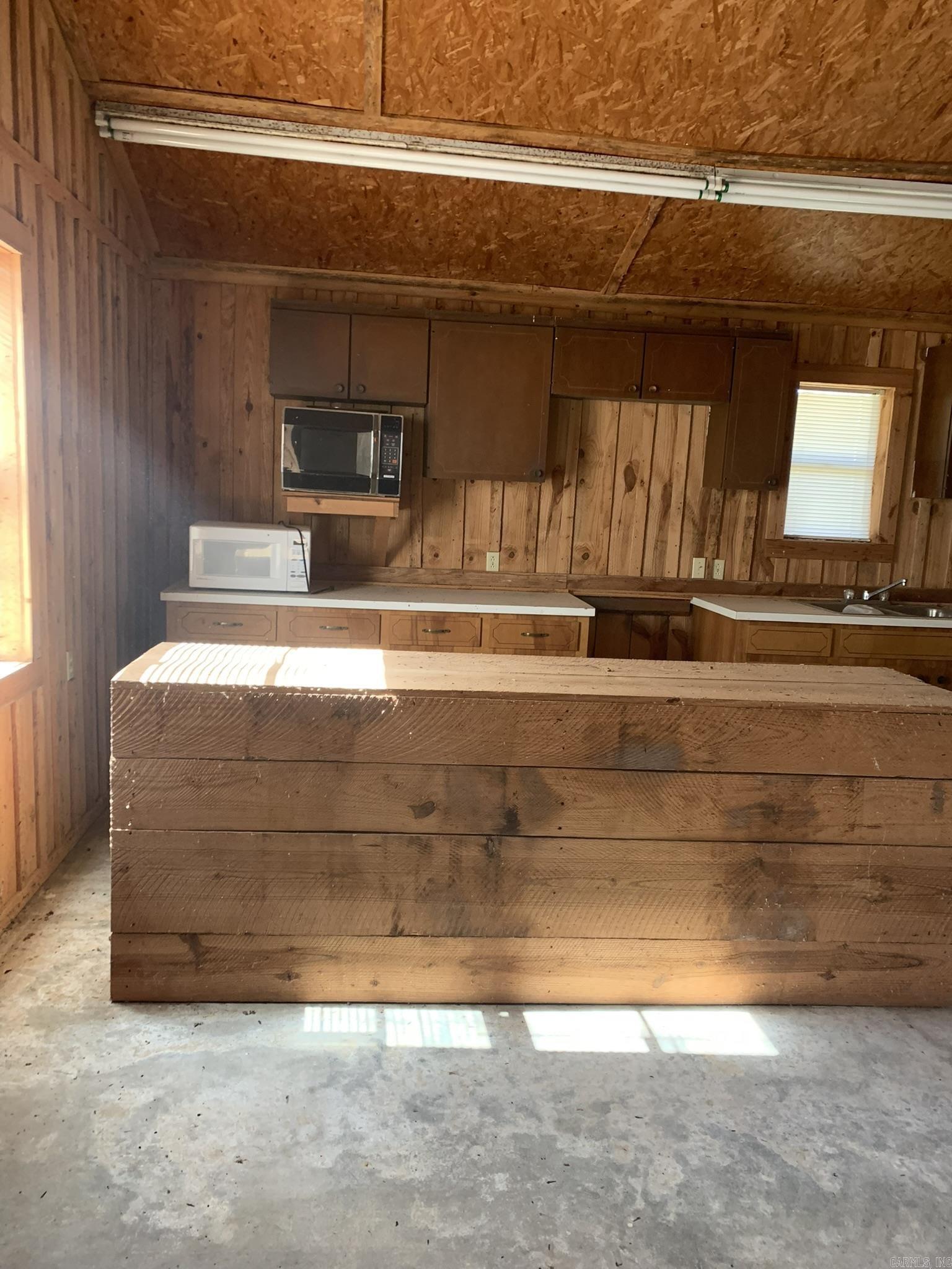 510  Old Waters Highway  Pine Ridge, AR