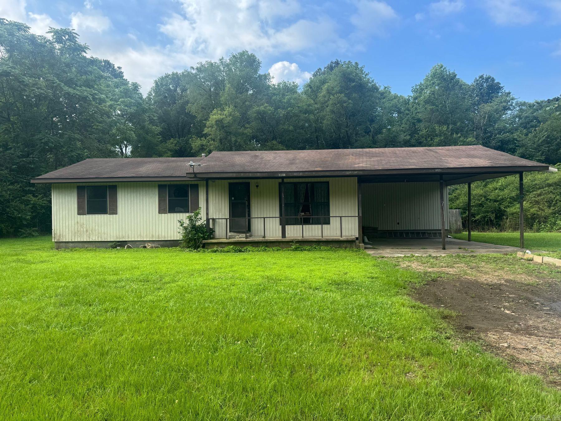 1713 Mountain Pine Road  Hot Springs, AR