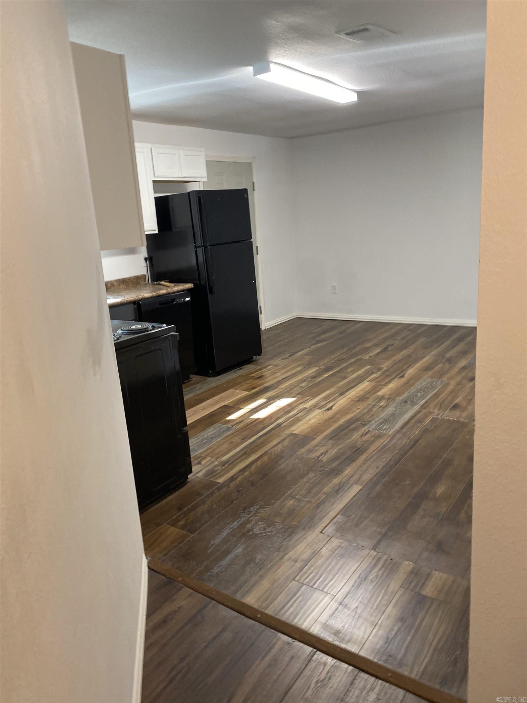 1423 1/2 S East  Benton, AR