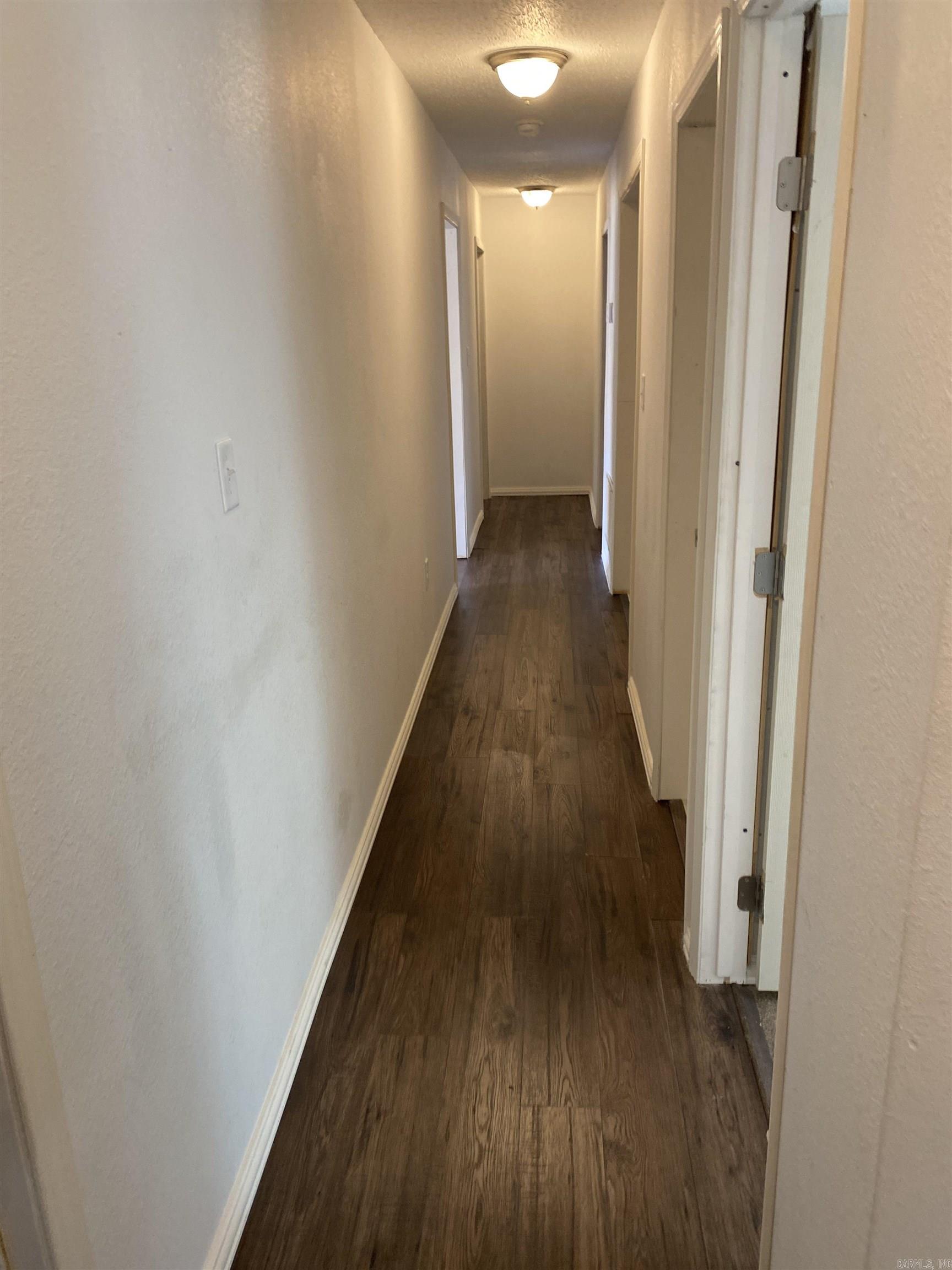 1423 1/2 S East  Benton, AR