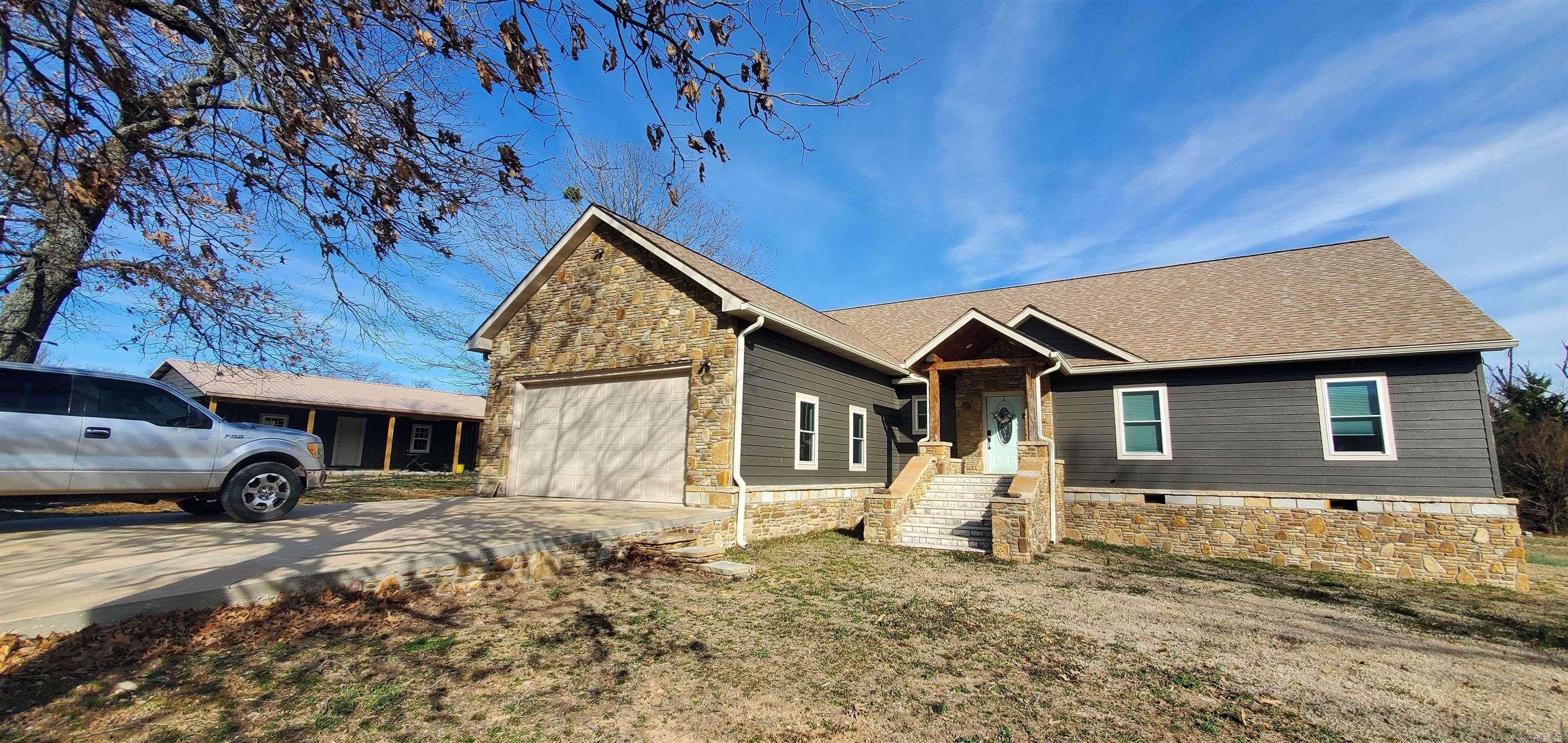 1017A  Shipman Drive  Mountain View, AR