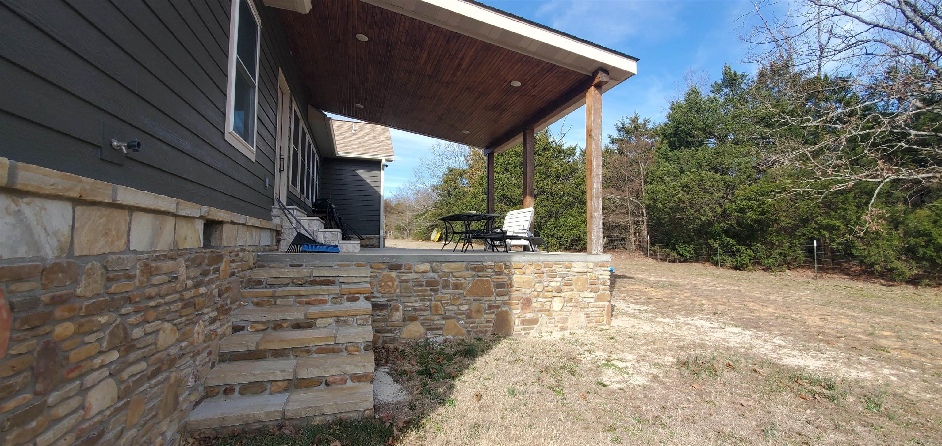 1017A  Shipman Drive  Mountain View, AR
