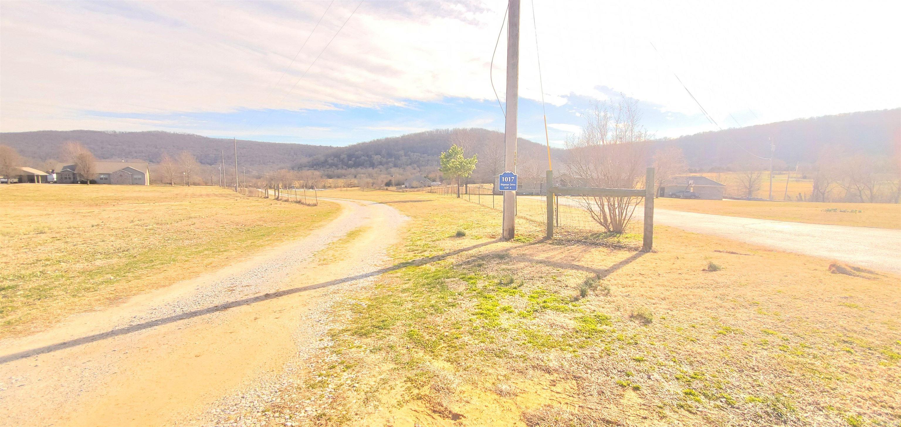 1017A  Shipman Drive  Mountain View, AR
