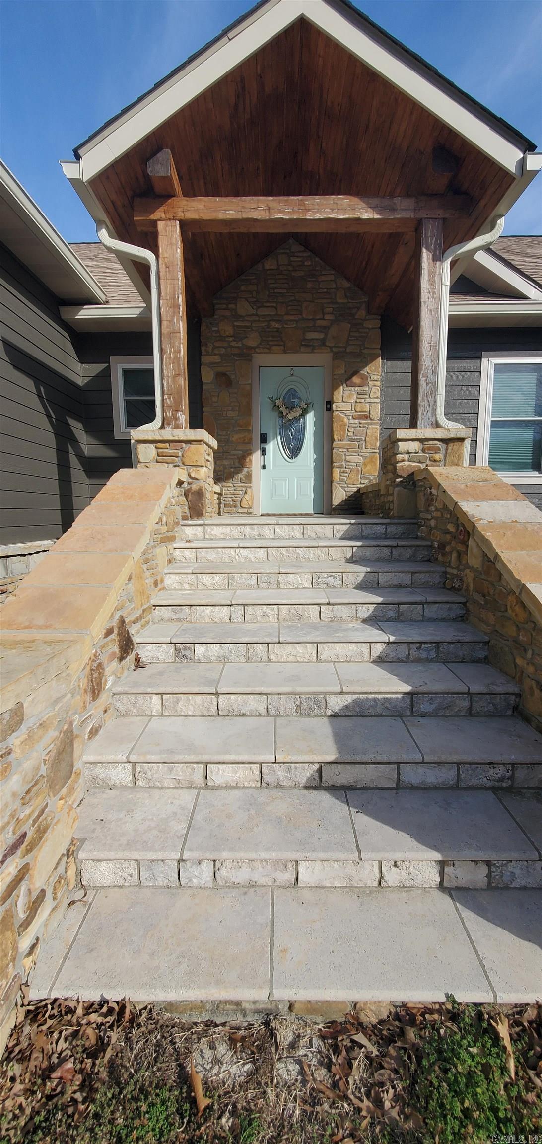 1017A  Shipman Drive  Mountain View, AR