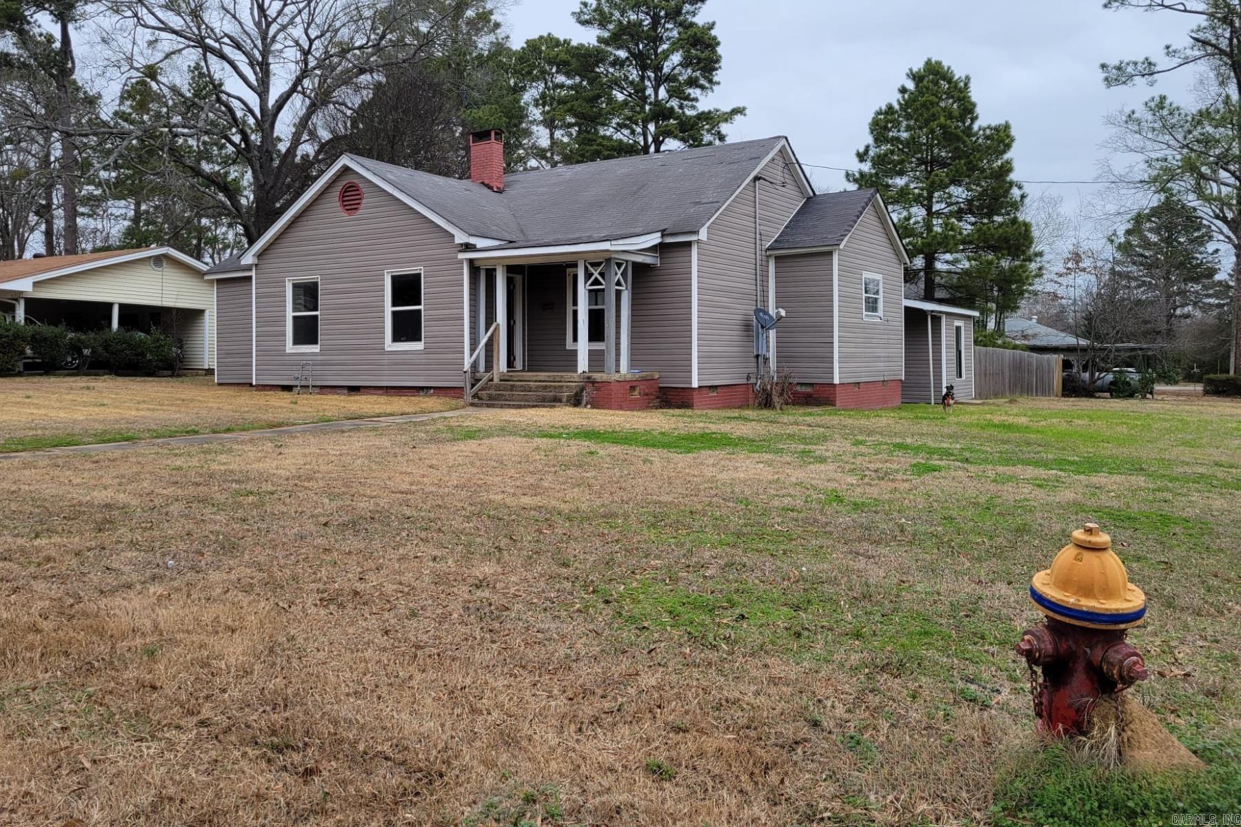 737 E Elm  Prescott, AR