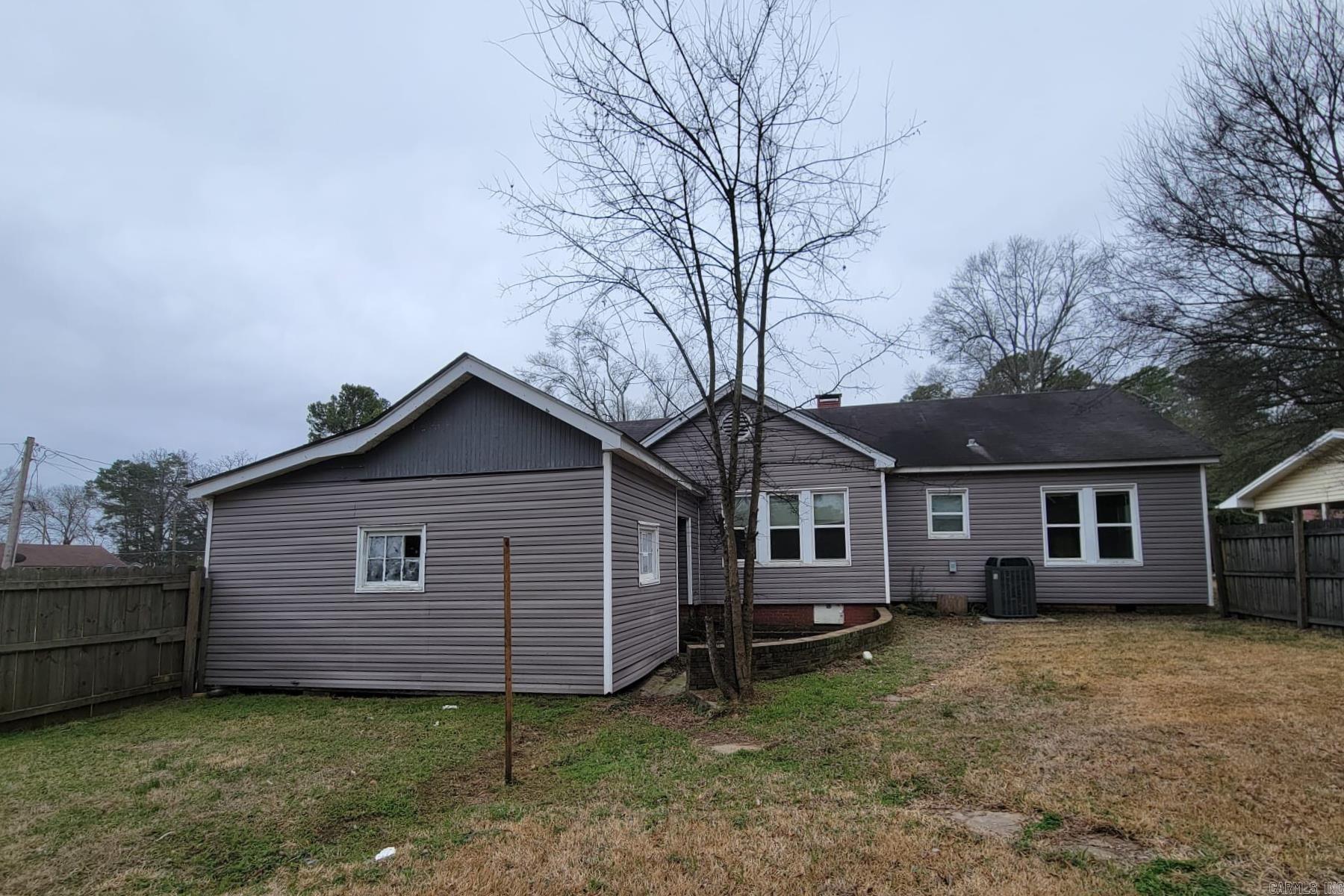 737 E Elm  Prescott, AR