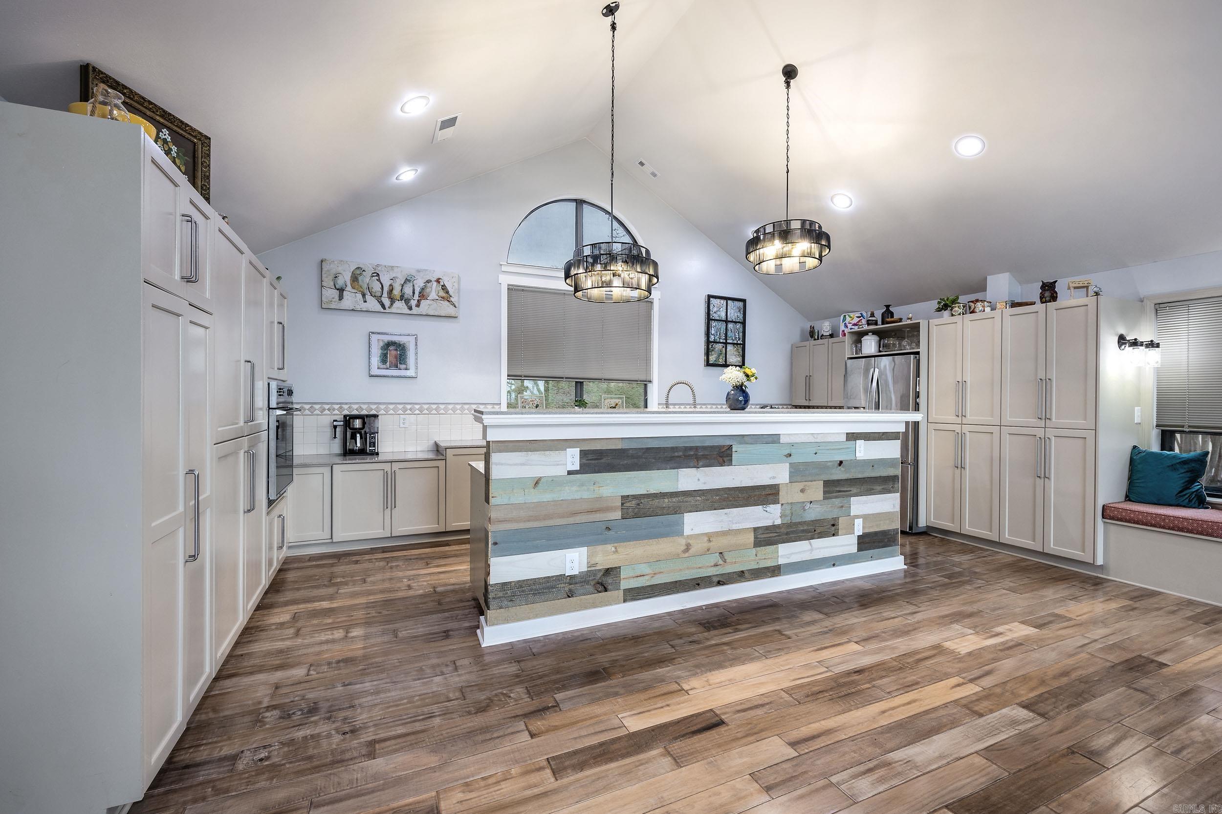26  Nob Hill  Conway, AR