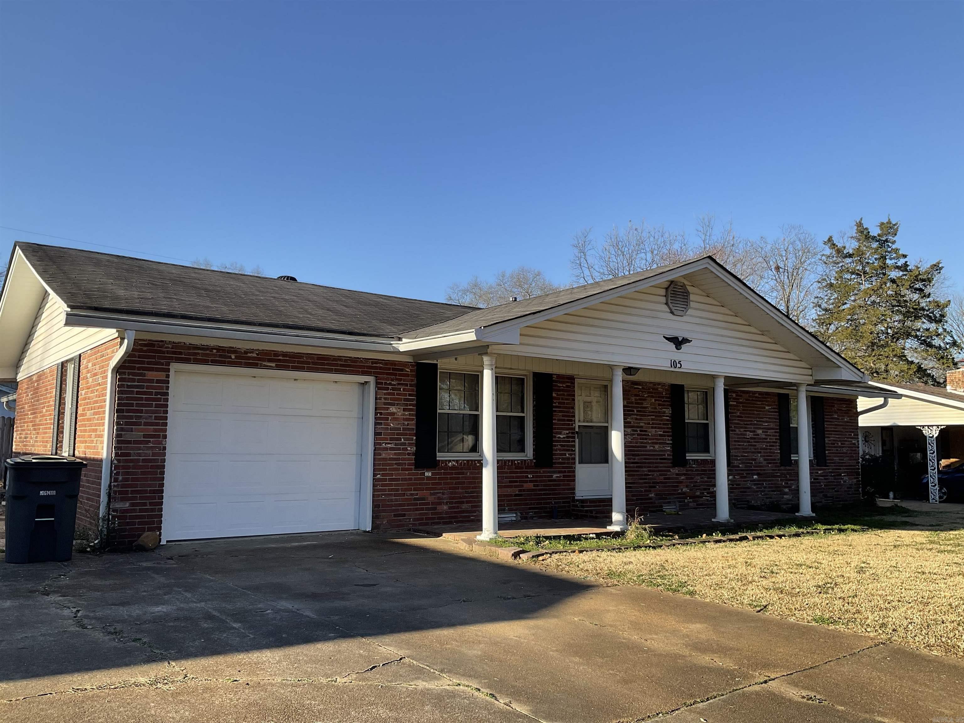 105  Cloverdale  Searcy, AR