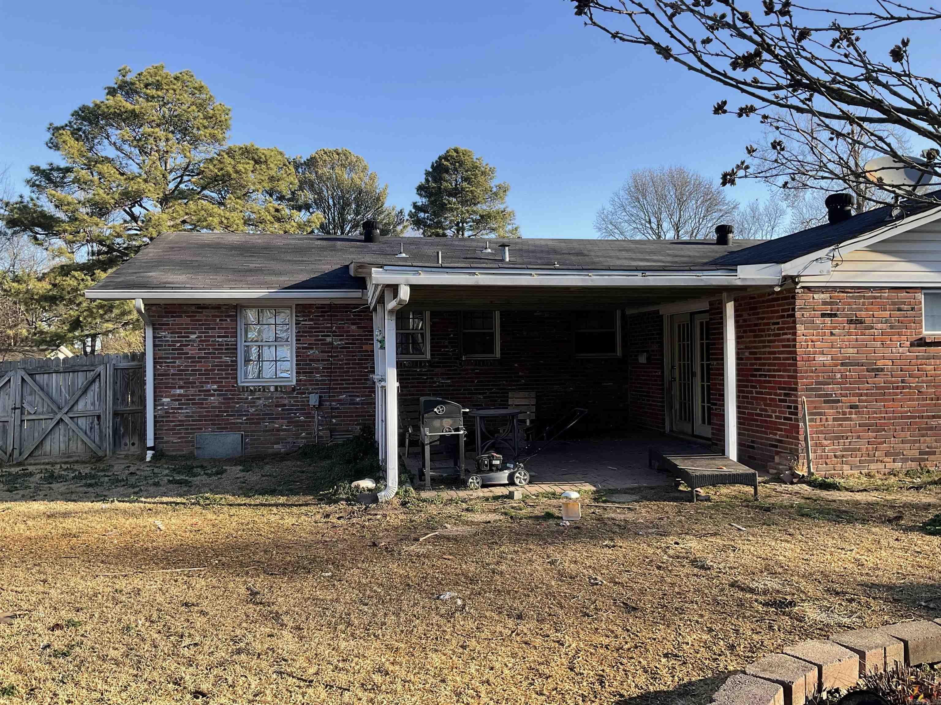 105  Cloverdale  Searcy, AR