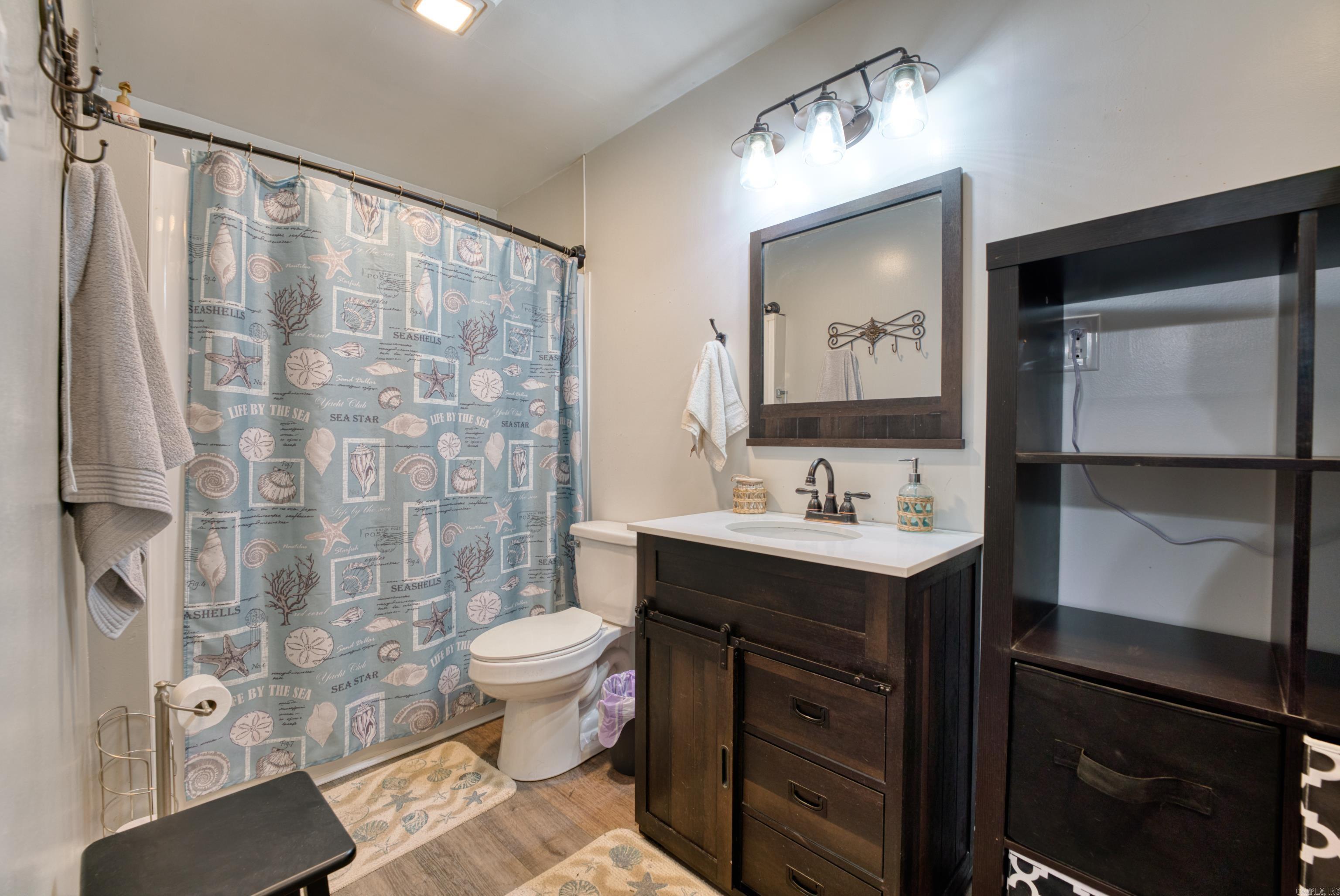 135 Roundwood Drive  Hot Springs, AR