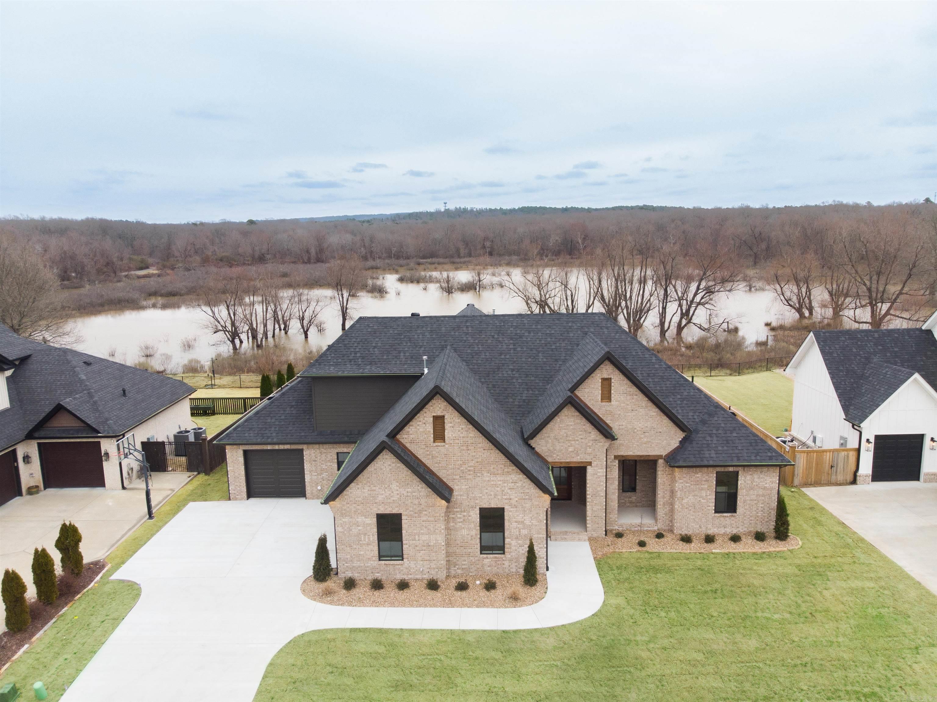 114 Timberland Trail Maumelle, AR 72113