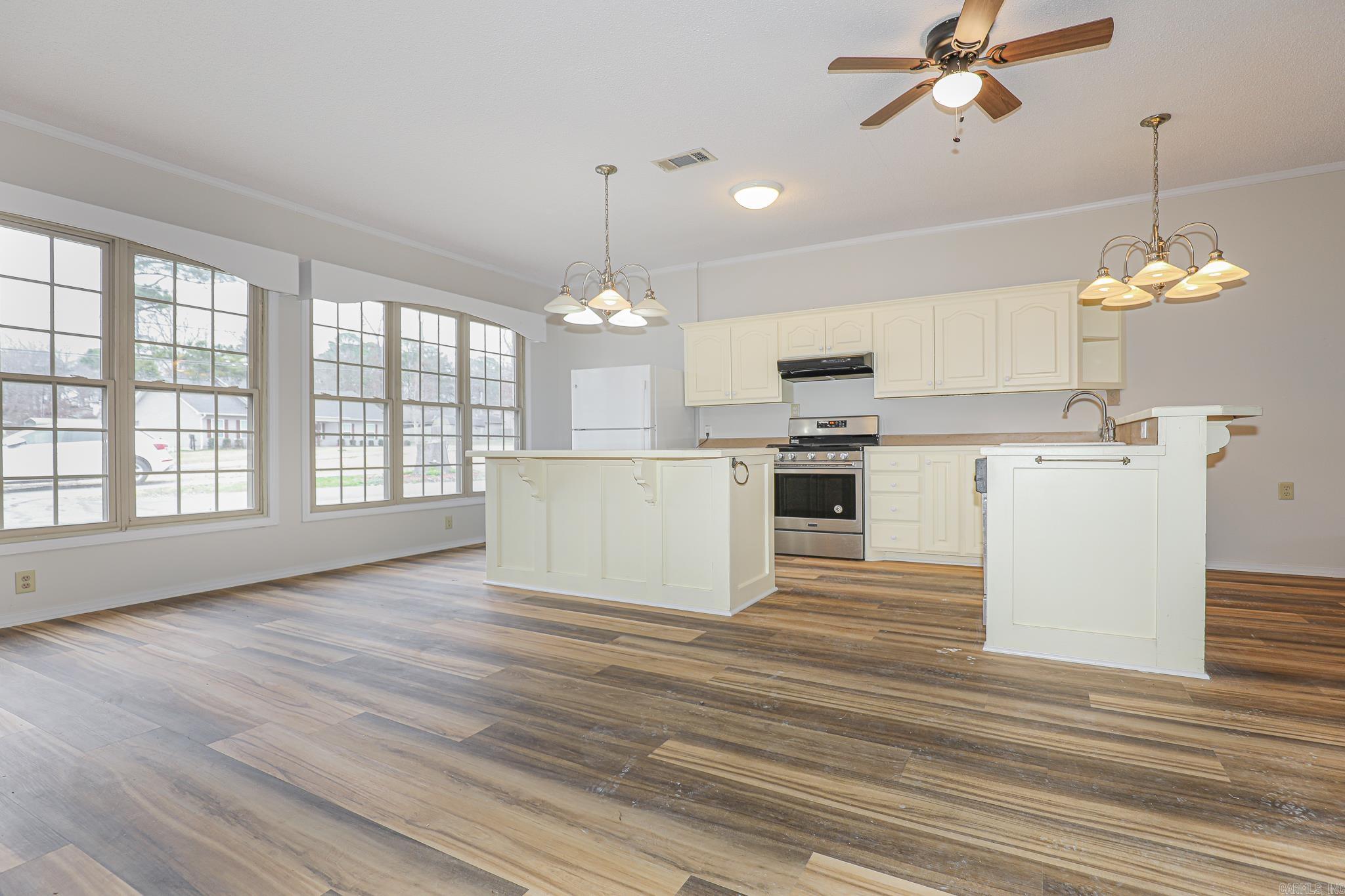2521  NORTHSHORE  Benton, AR