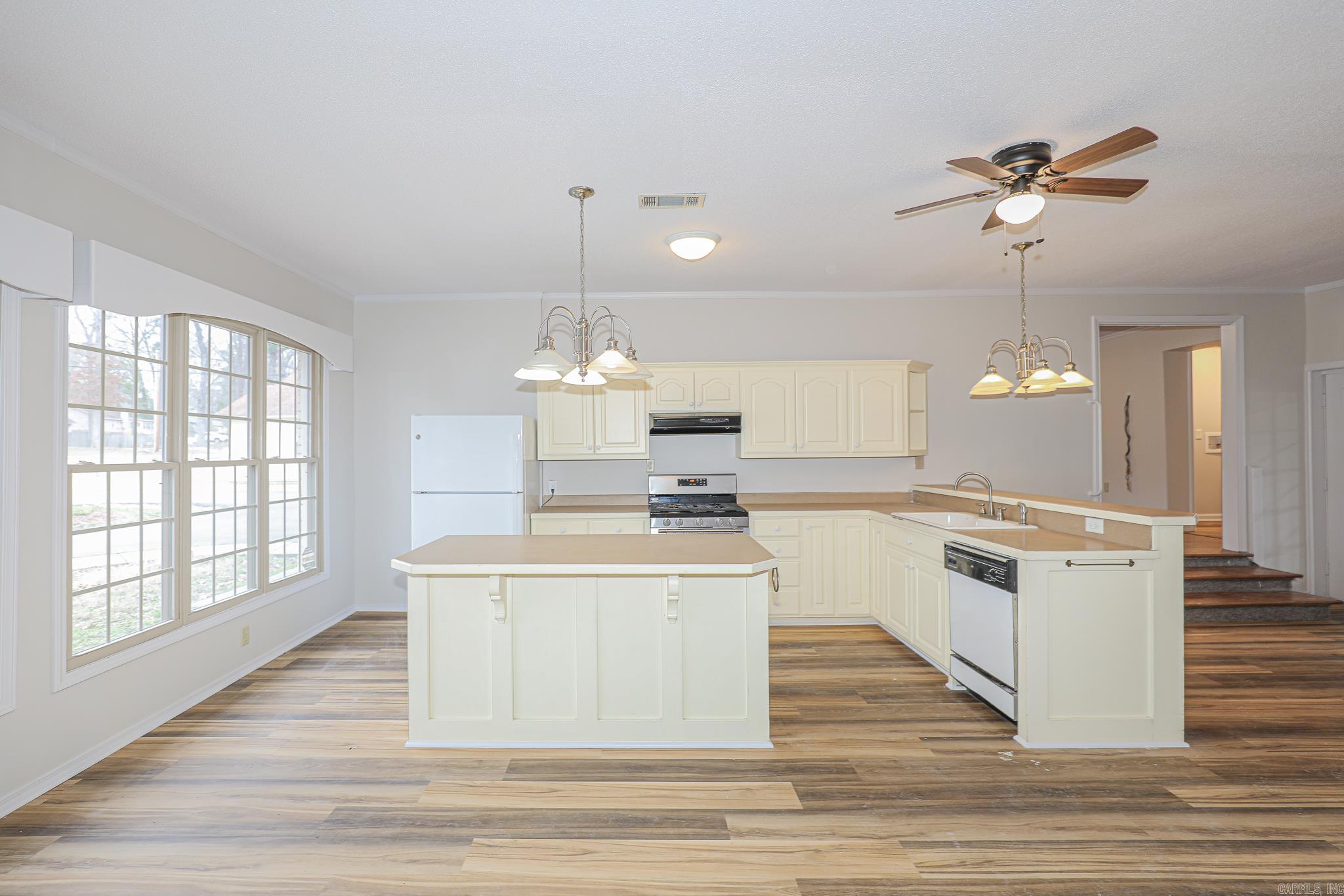 2521  NORTHSHORE  Benton, AR