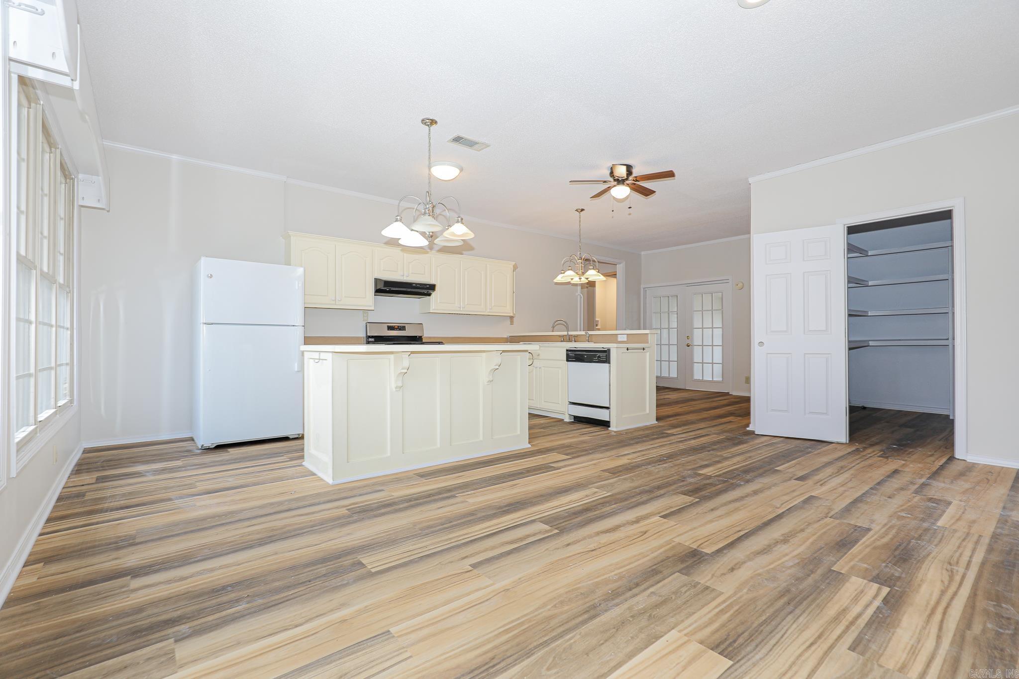 2521  NORTHSHORE  Benton, AR