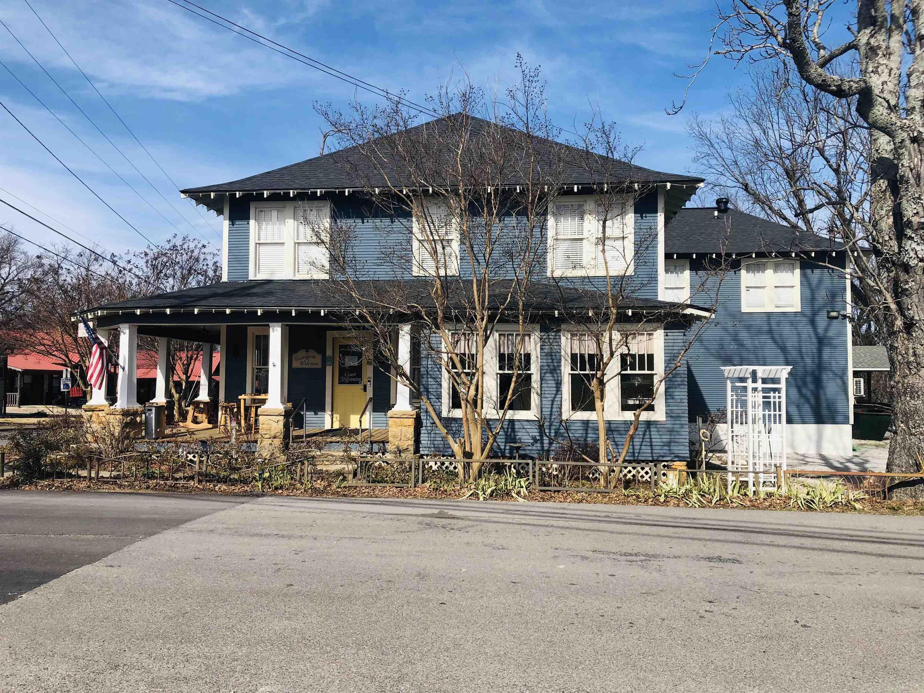 100 E Washington Street  Mountain View, AR