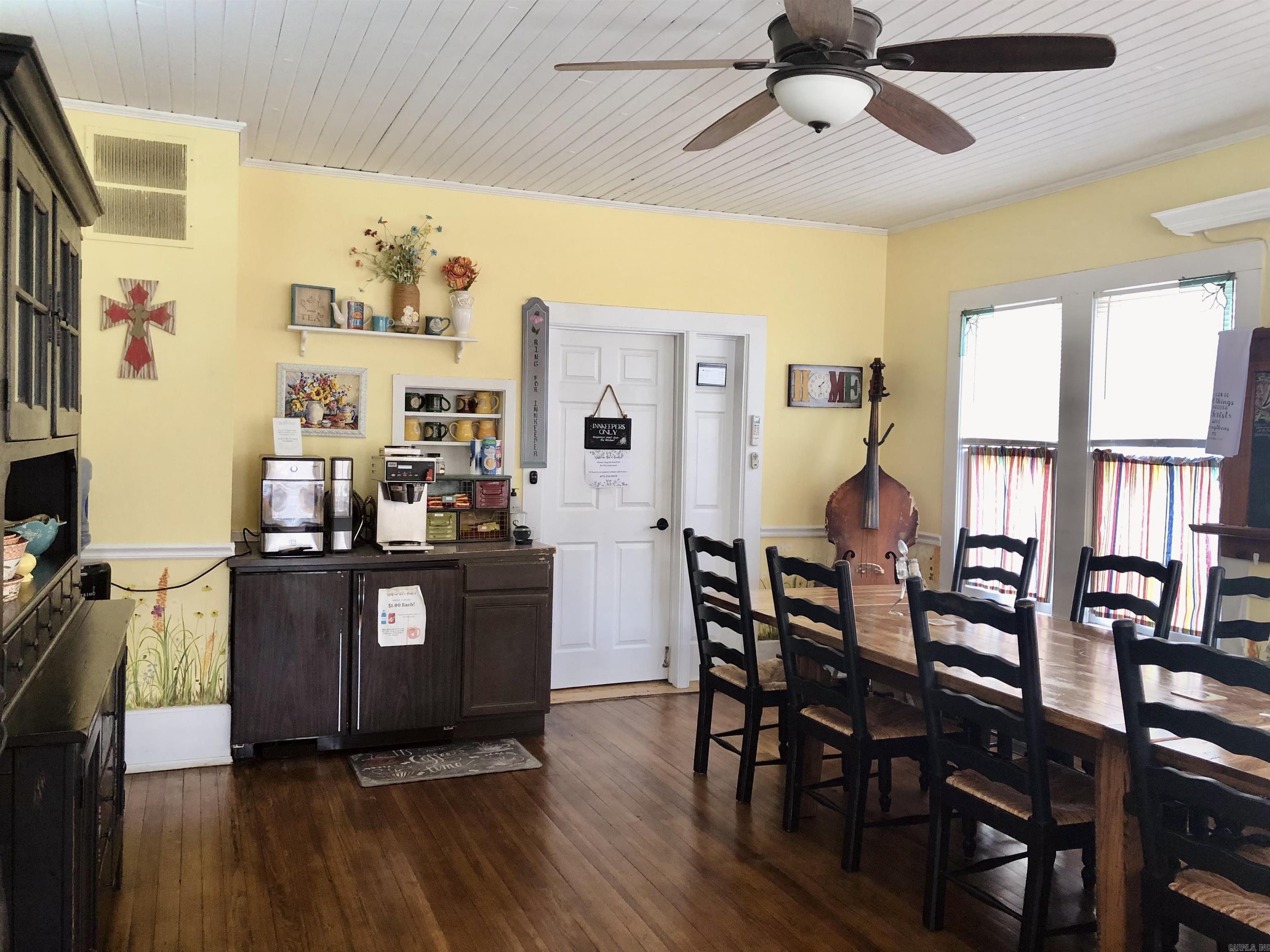 100 E Washington Street  Mountain View, AR