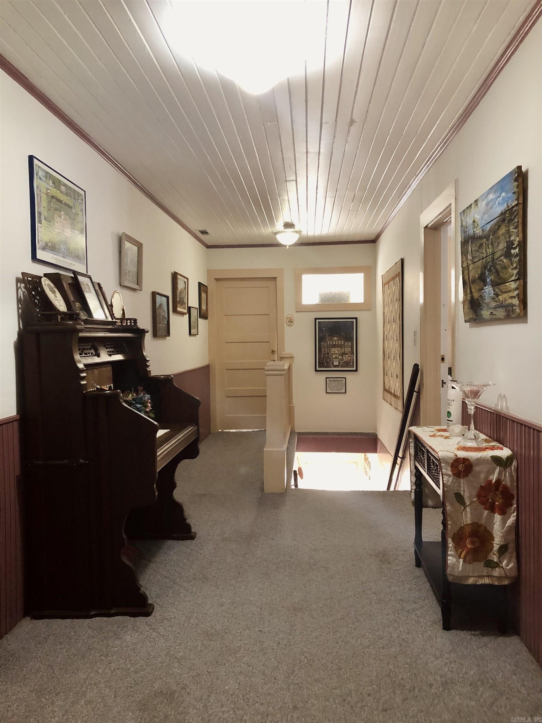 100 E Washington Street  Mountain View, AR