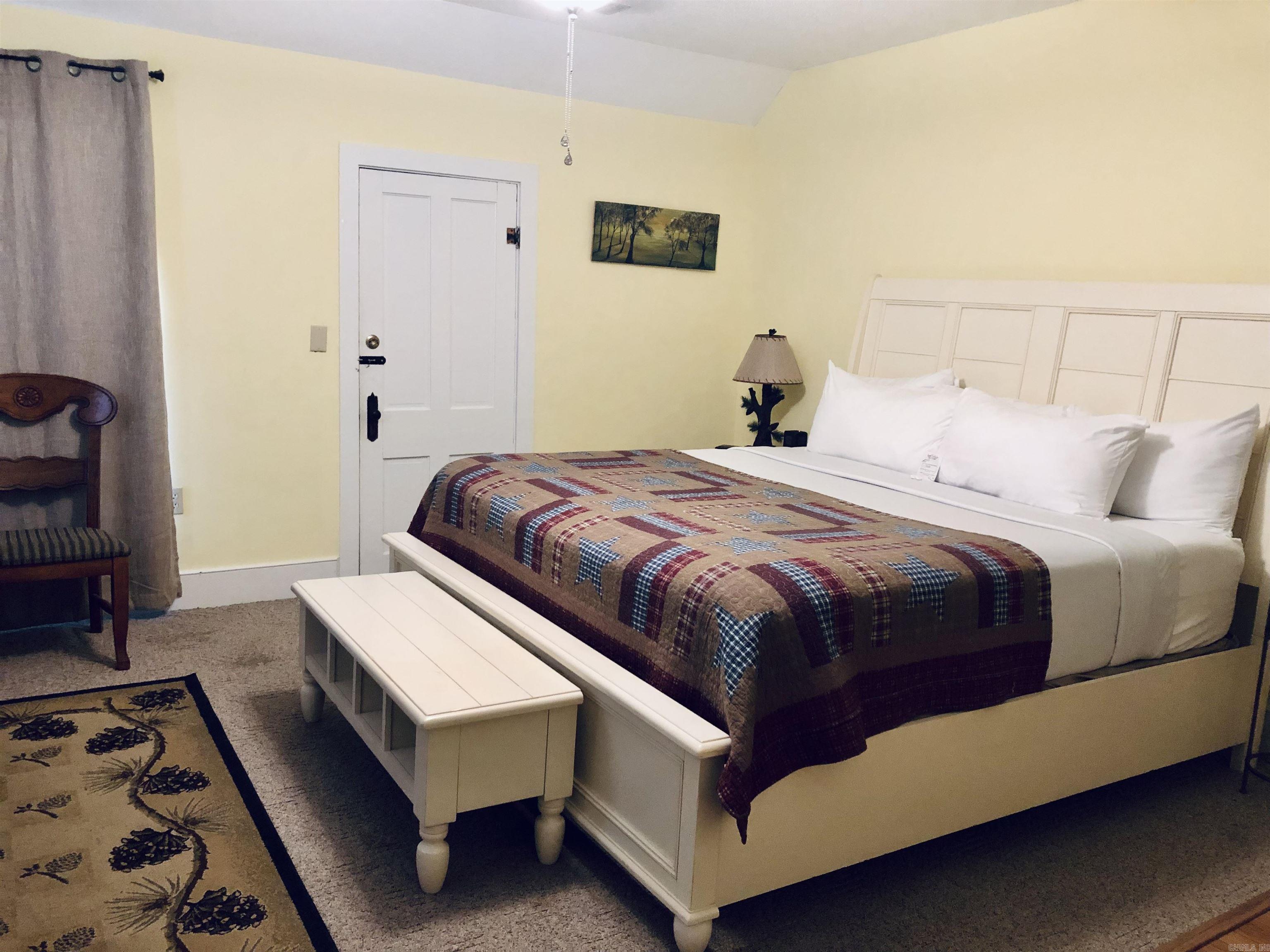 219 S Peabody  Mountain View, AR