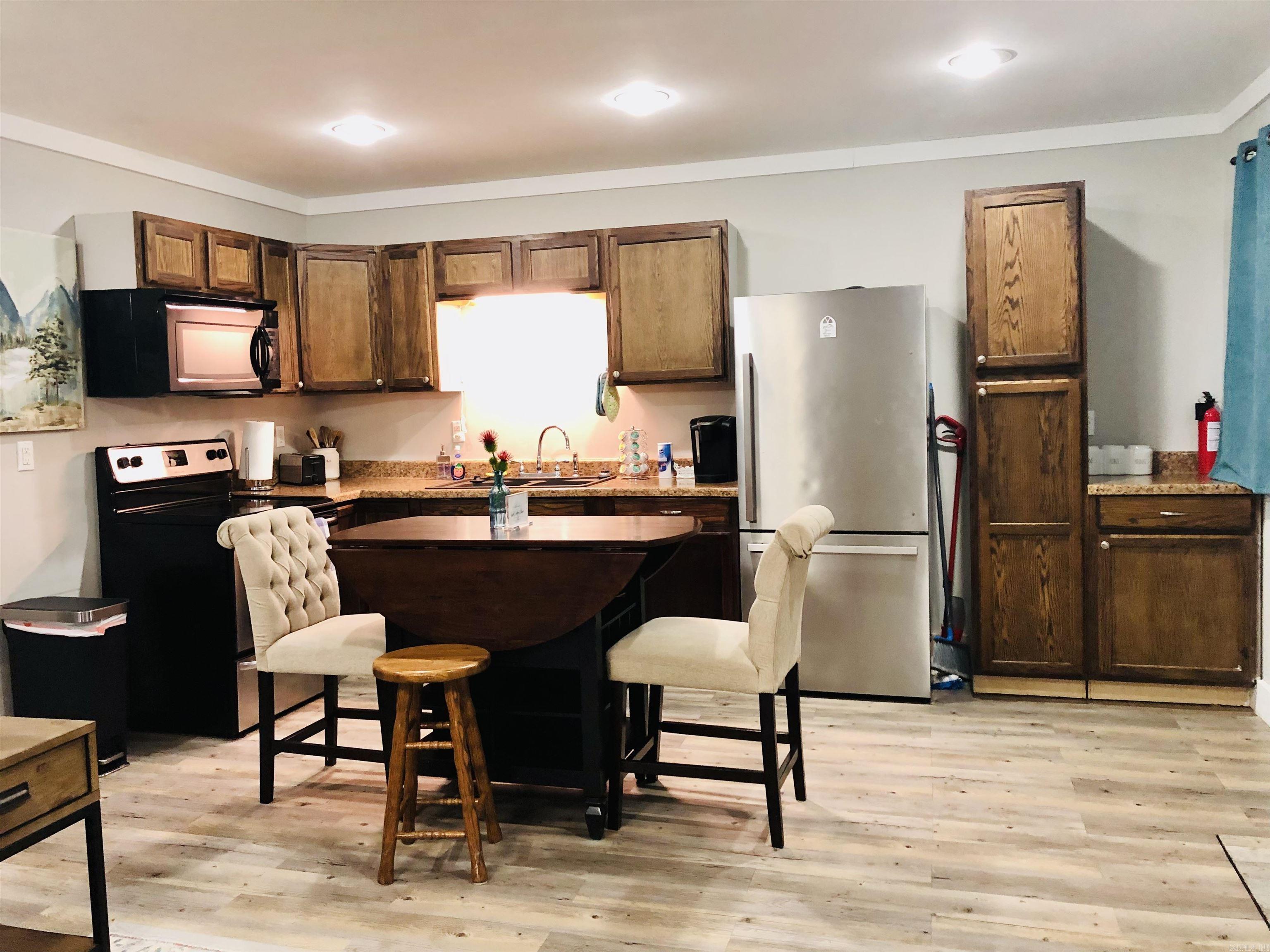 219 S Peabody  Mountain View, AR