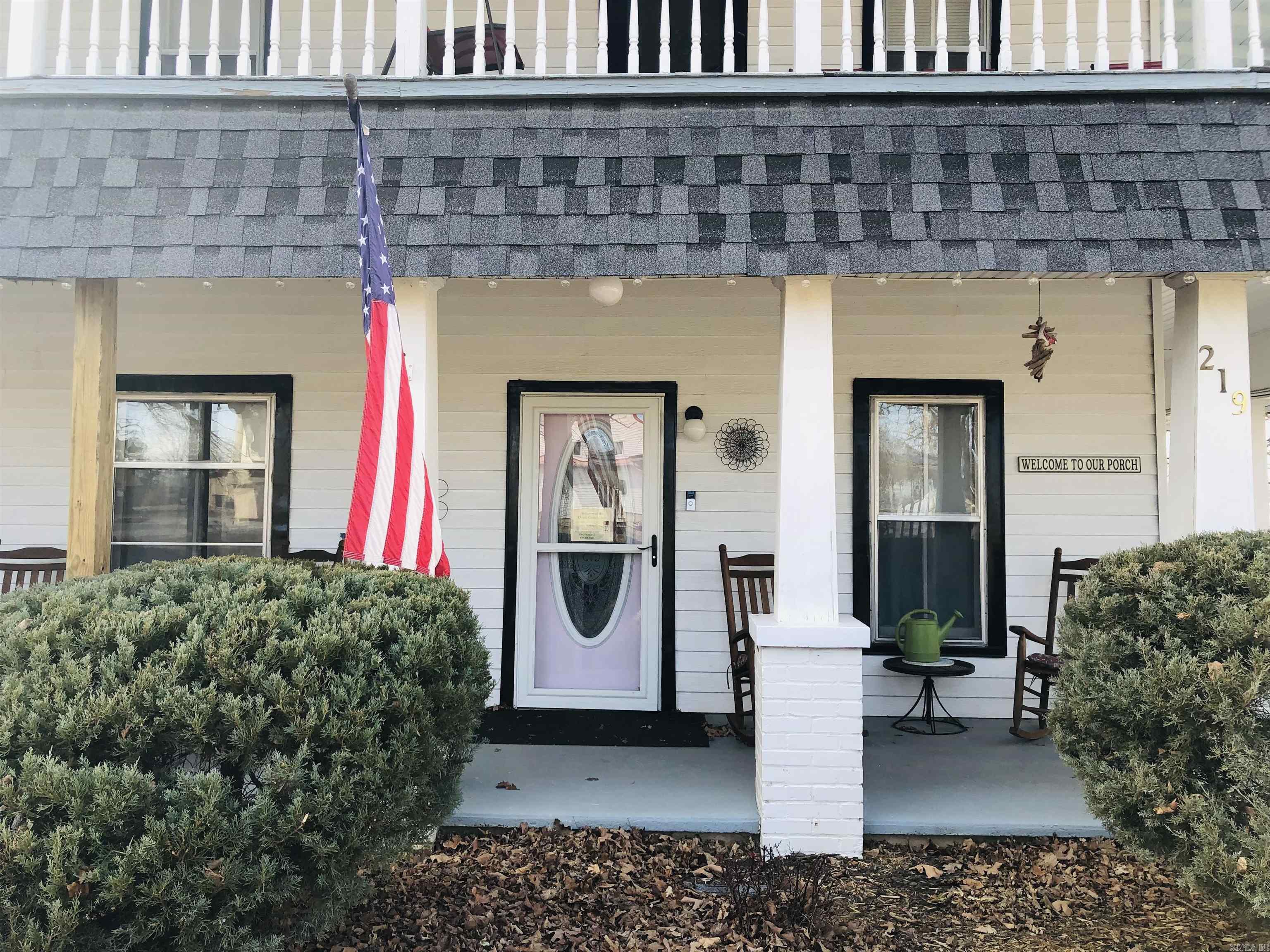 219 S Peabody  Mountain View, AR