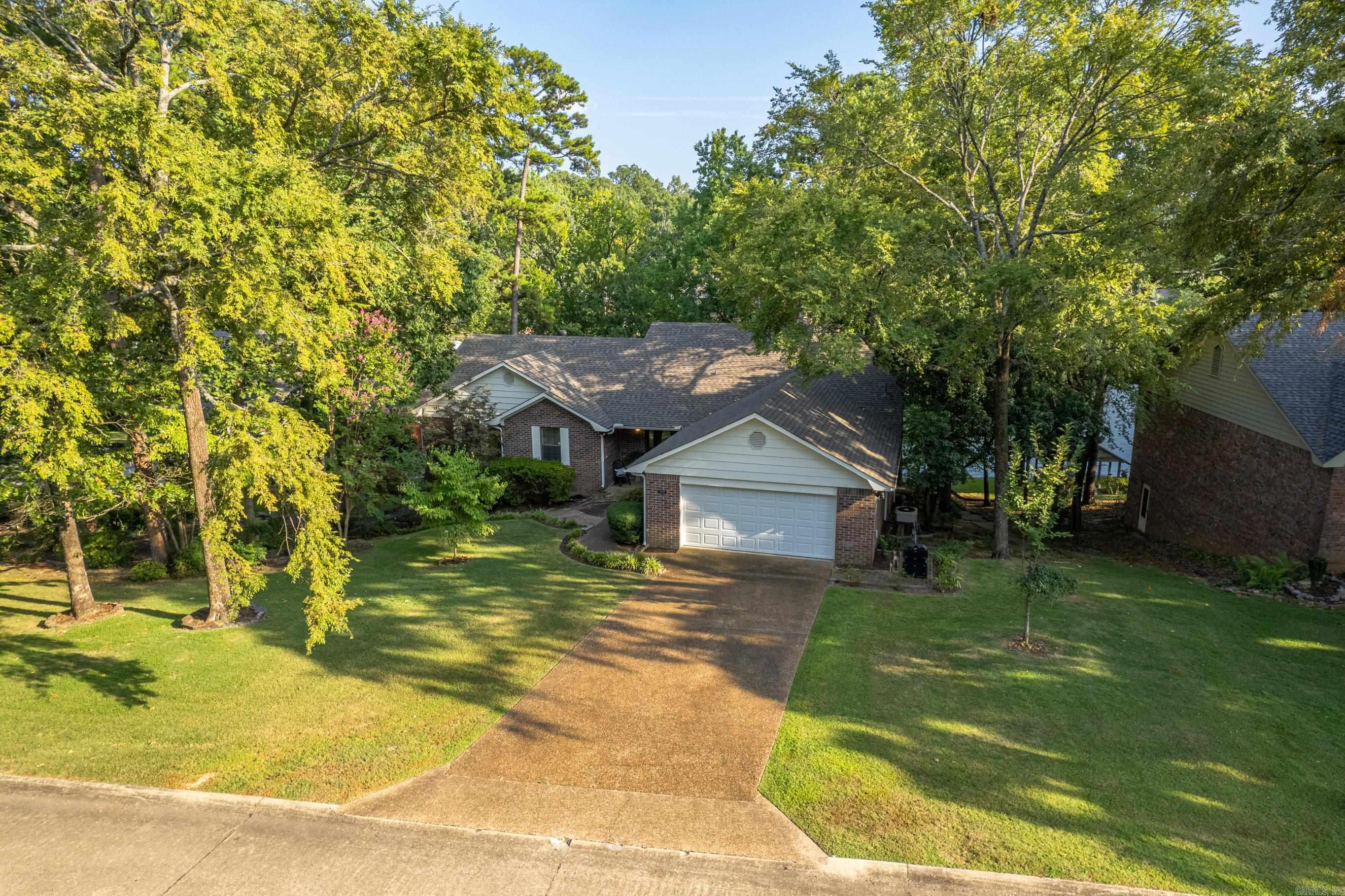 215  Osprey  Hot Springs, AR