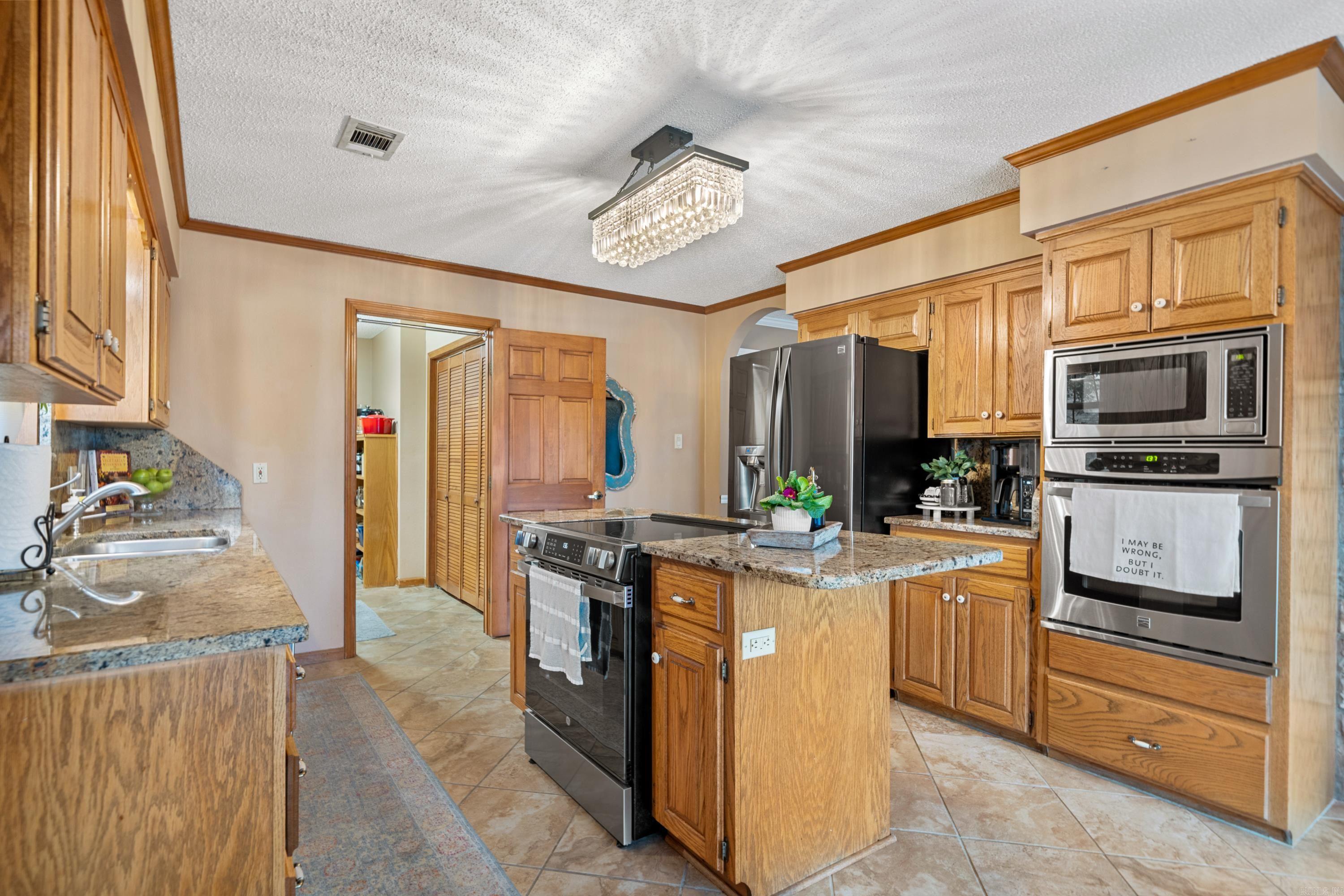 215  Osprey  Hot Springs, AR
