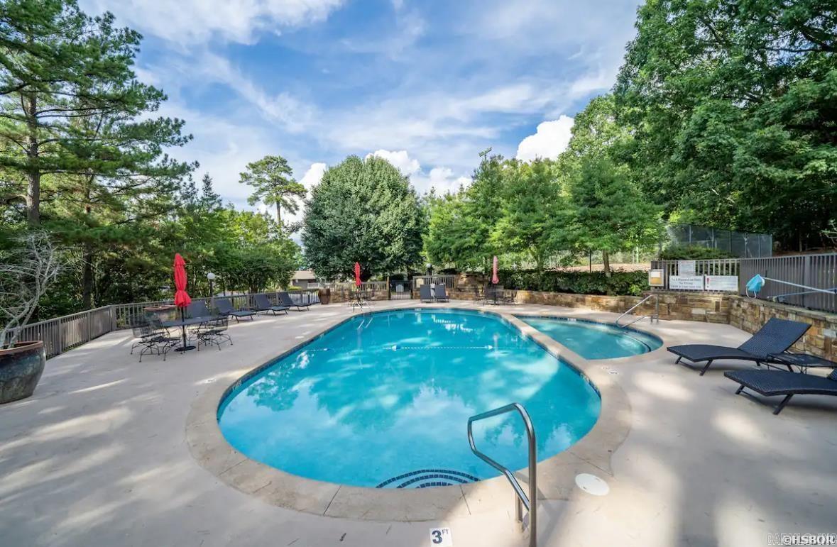 200  Hamilton Oaks  Hot Springs, AR