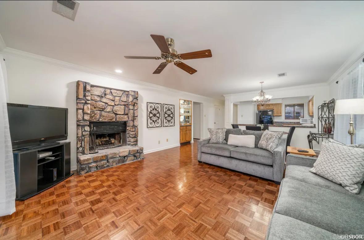 200  Hamilton Oaks  Hot Springs, AR