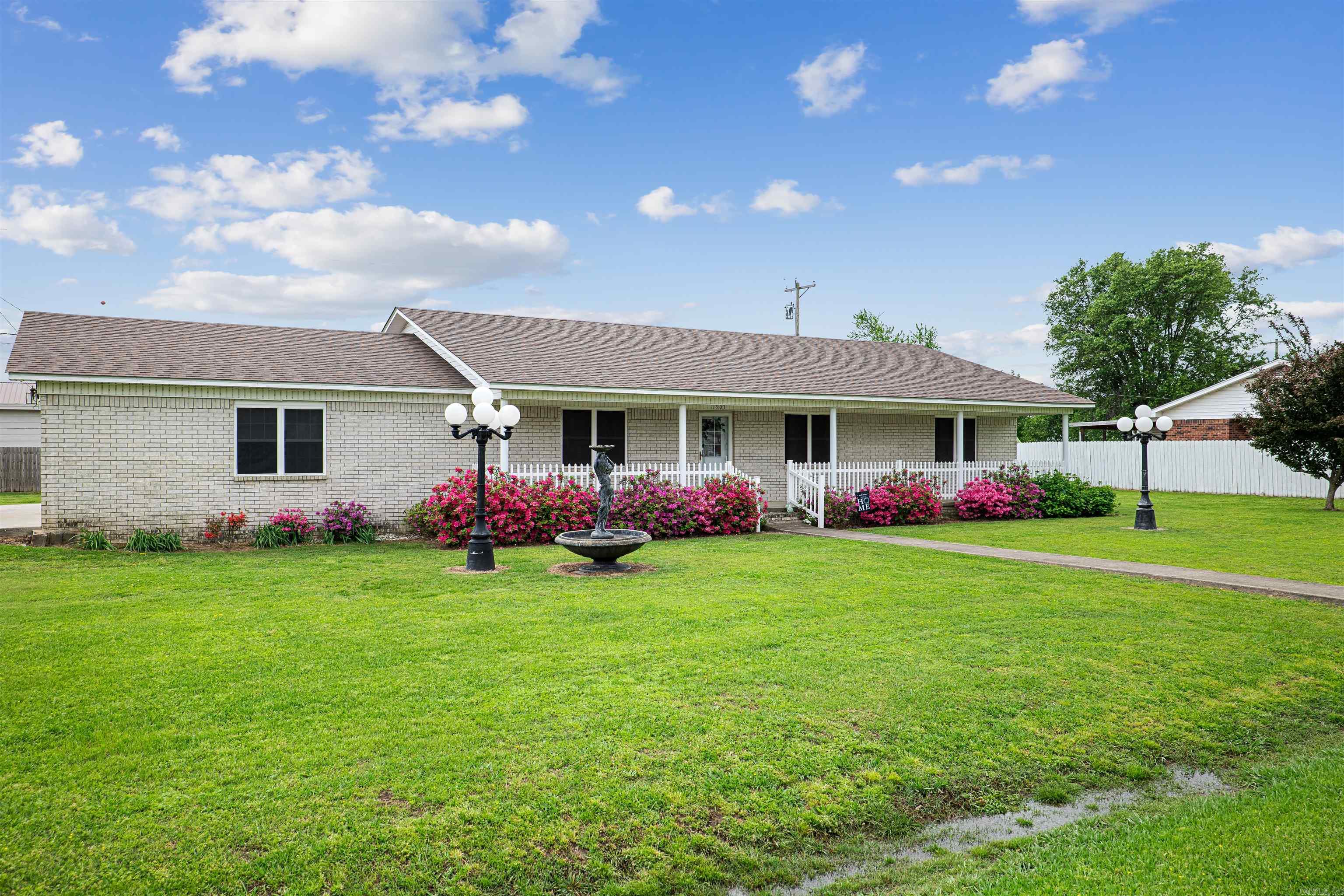 1303  Magnolia Ave  Walnut Ridge, AR