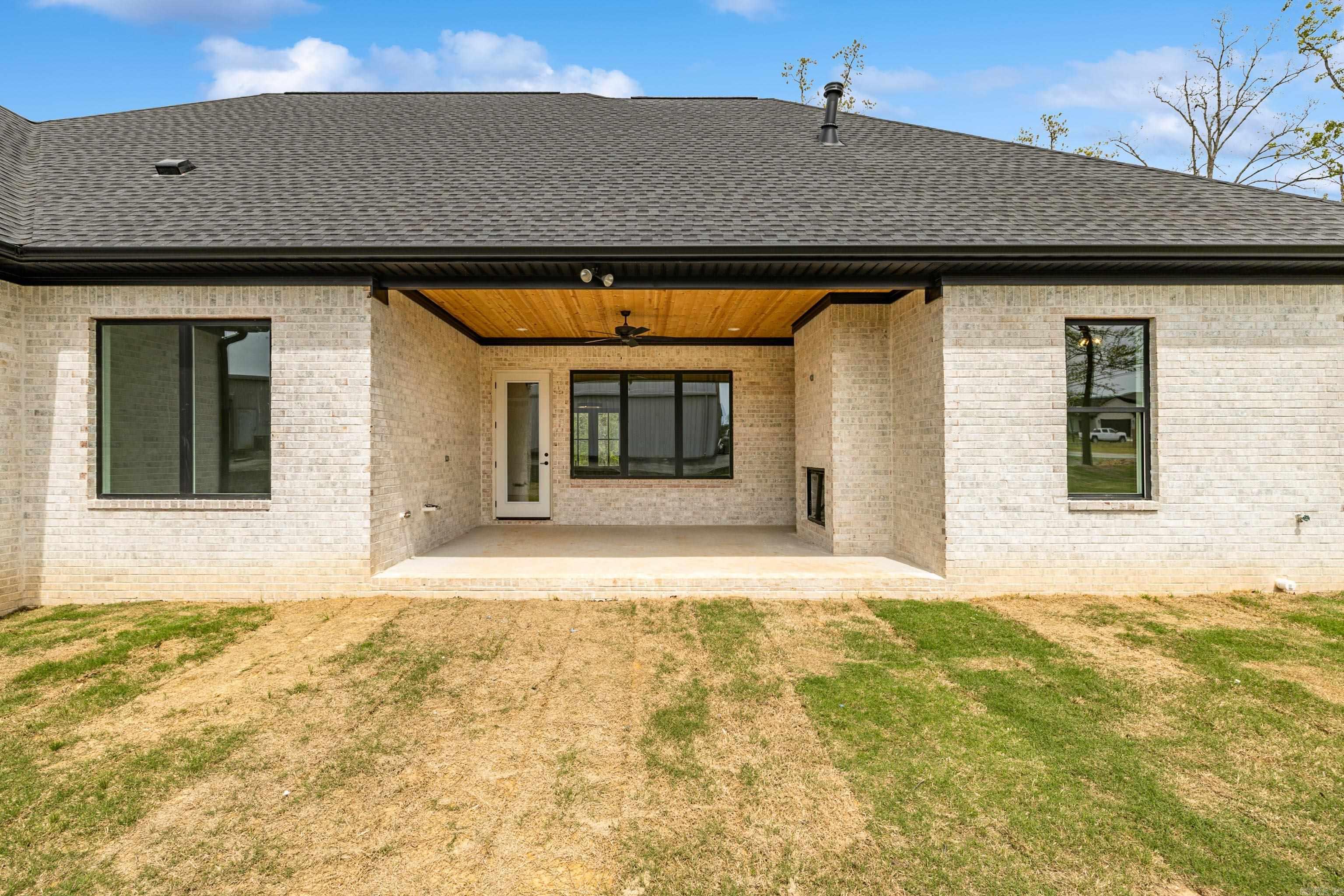 5603  Lexington  Benton, AR