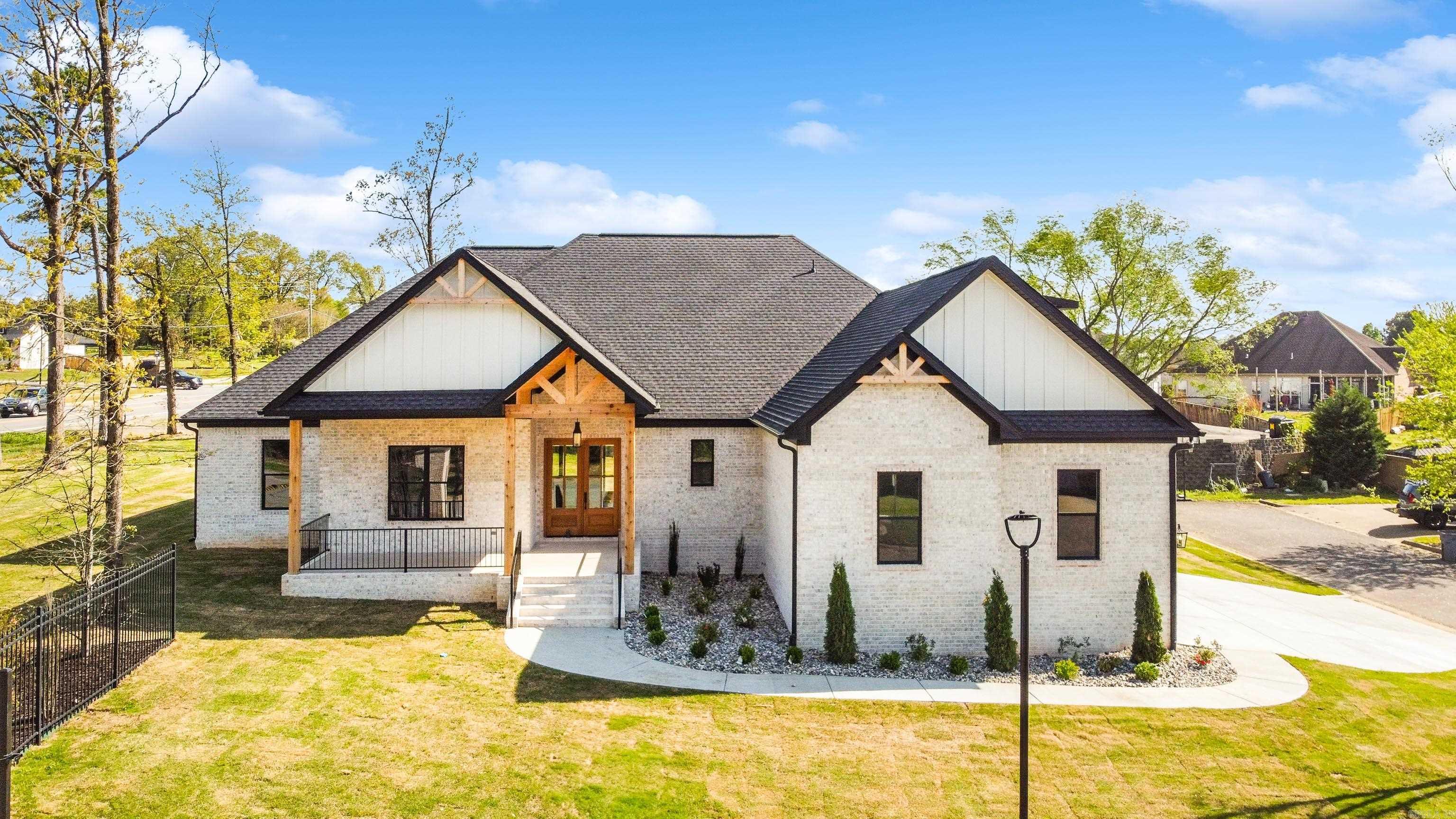 5603  Lexington  Benton, AR