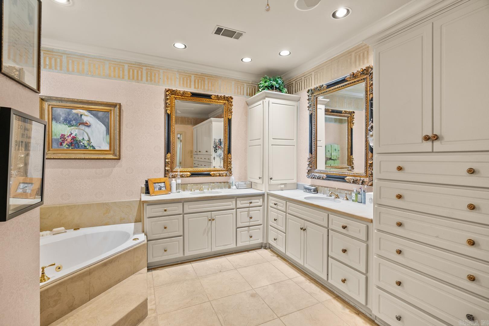 1811  River Heights  Little Rock, AR