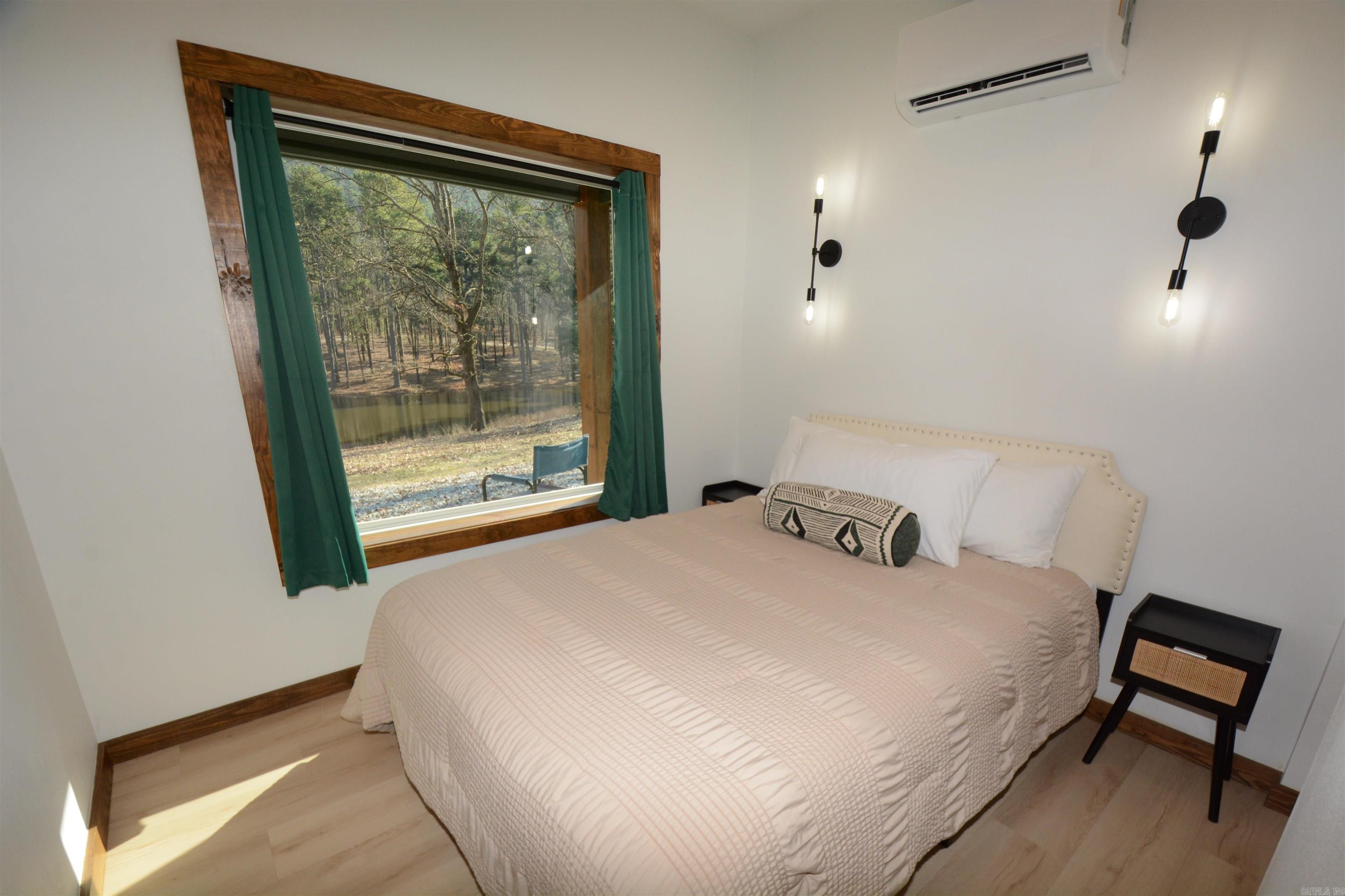 374  CEDAR GLADES  Hot Springs, AR