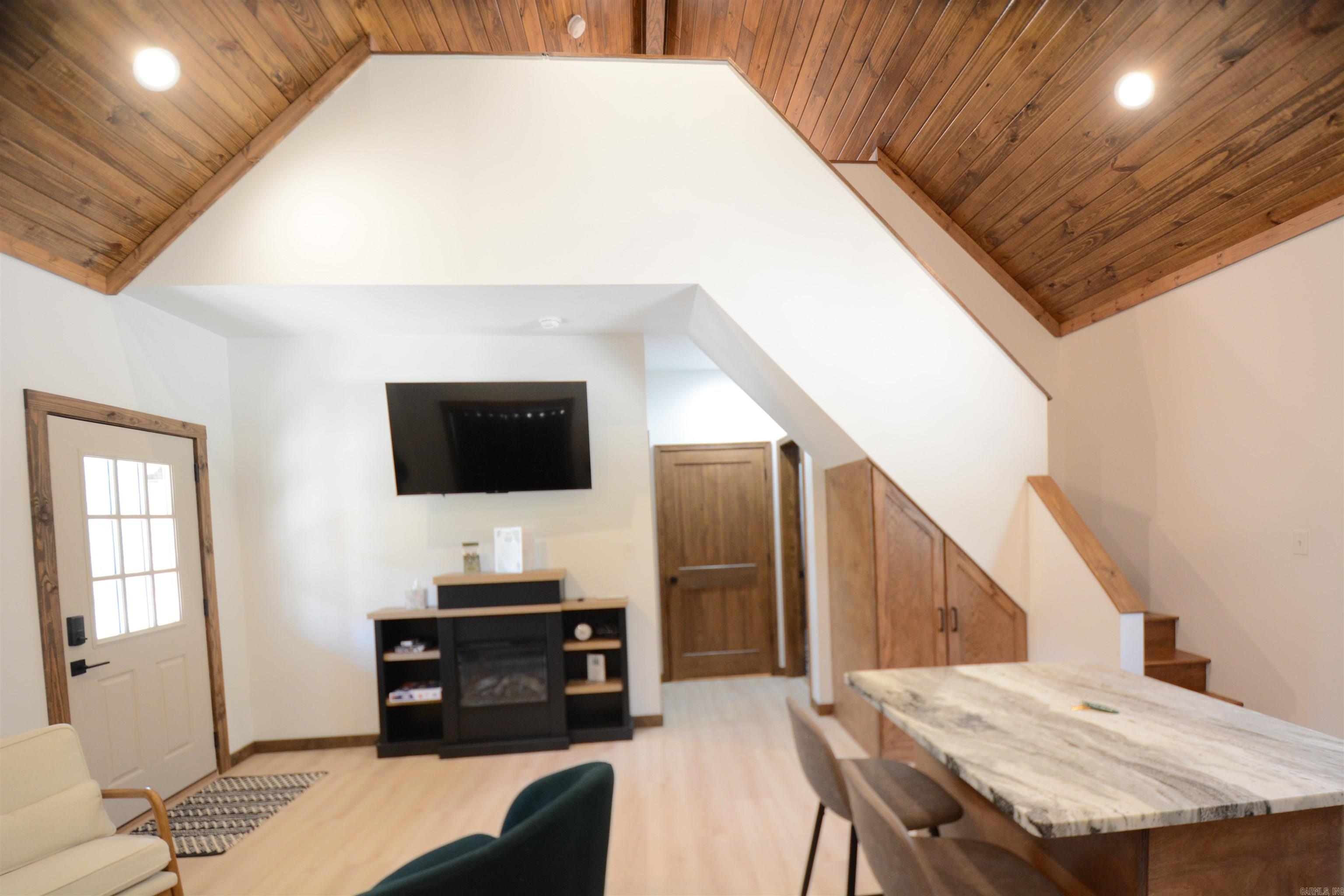 374  CEDAR GLADES  Hot Springs, AR