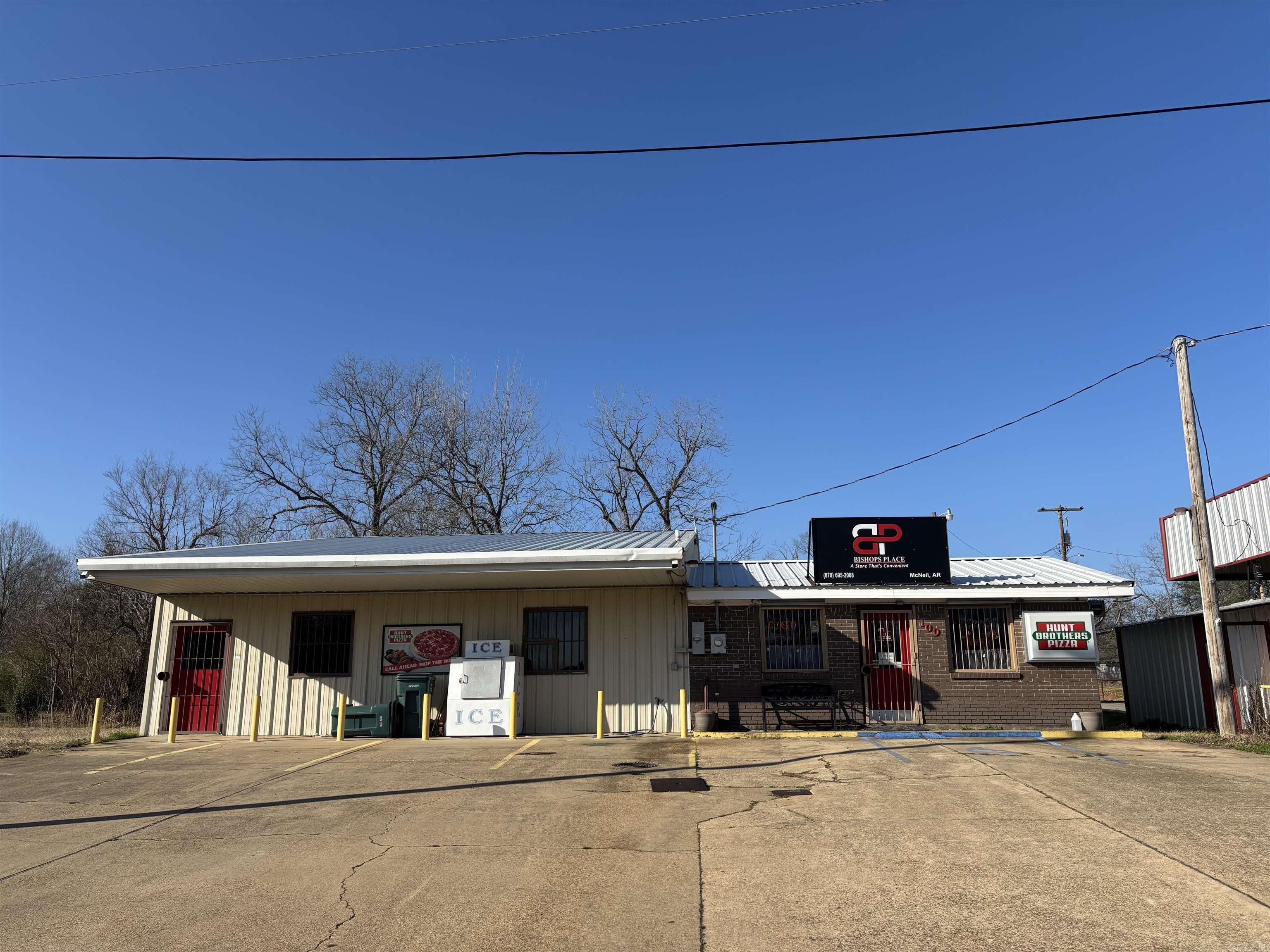 100  Front  McNeil, AR