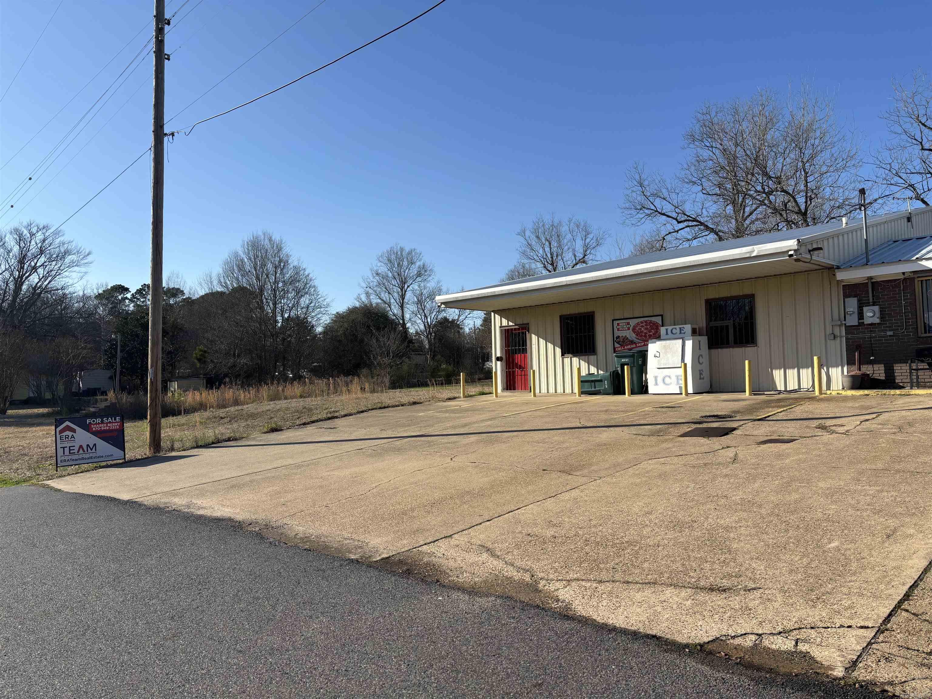 100  Front  McNeil, AR