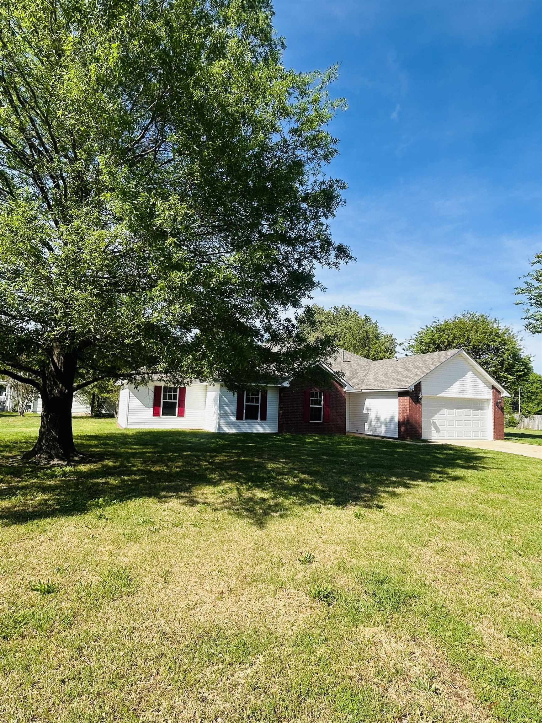 1628  Crepe Myrtle  Jonesboro, AR