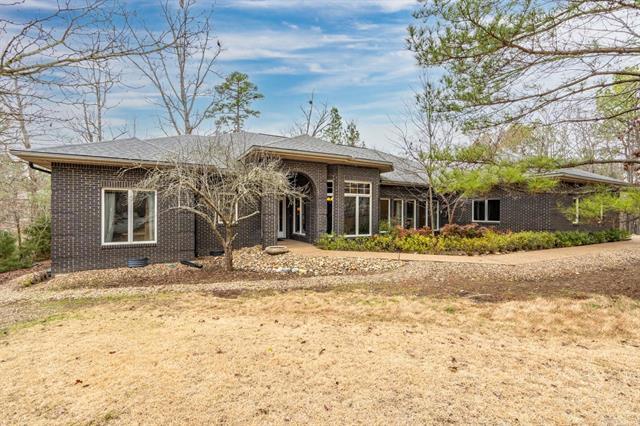 13  Vista Lane  Hot Springs Village, AR