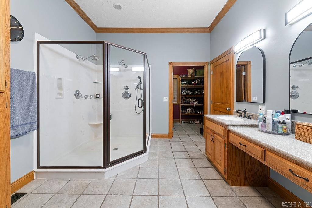 198  Rue Dr  Clinton, AR