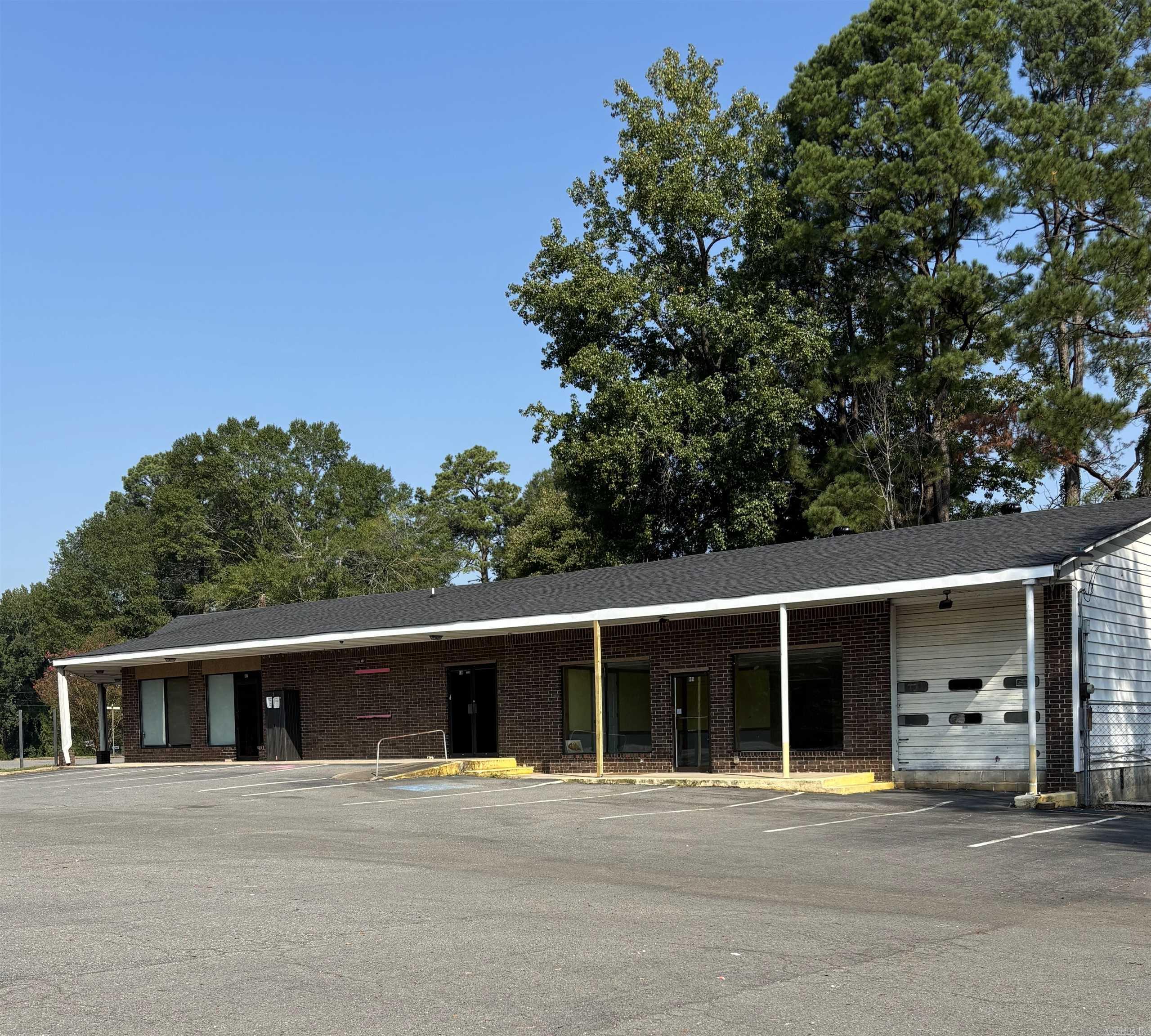 808 W. Center  Sheridan, AR