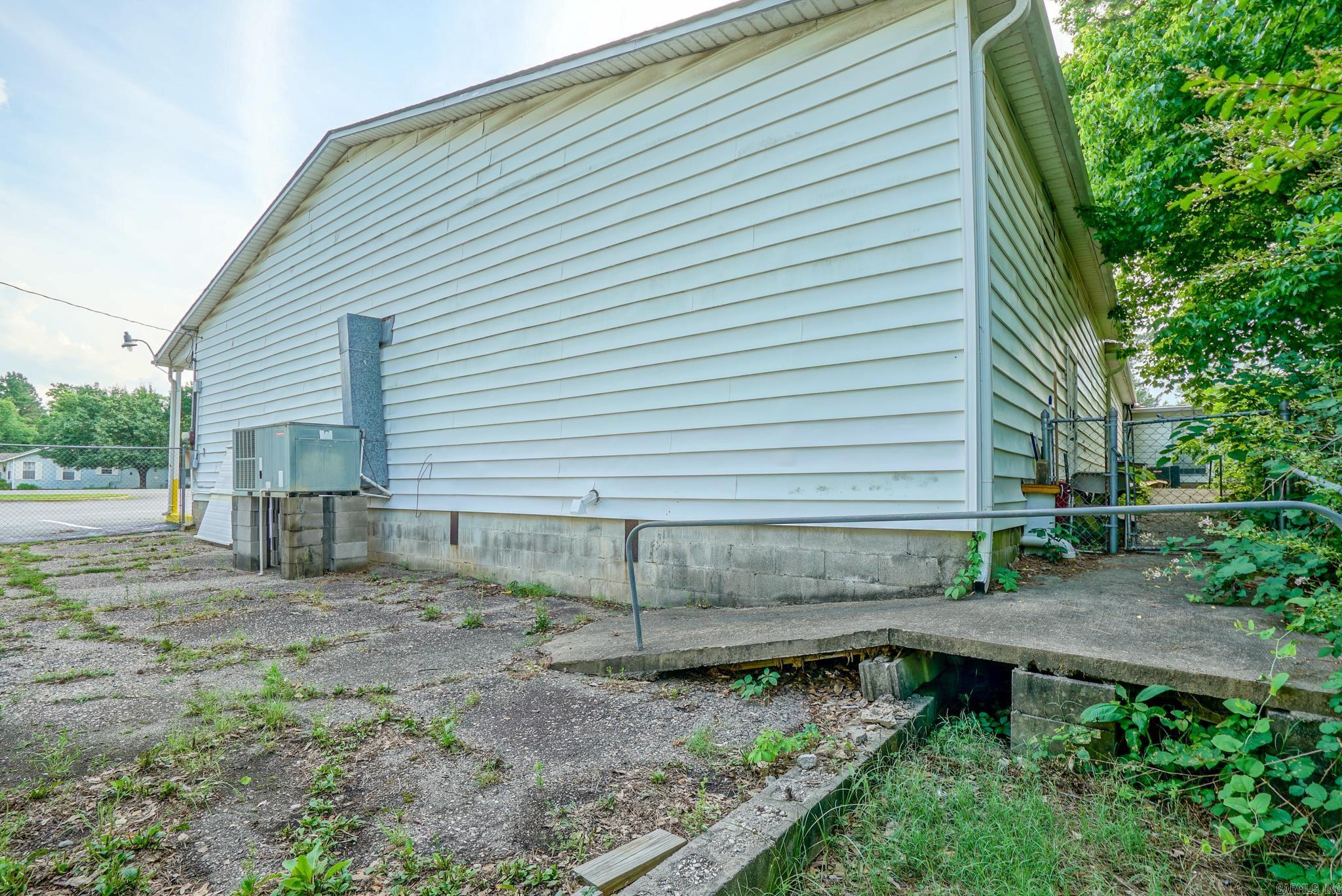 808  W. Center  Sheridan, AR