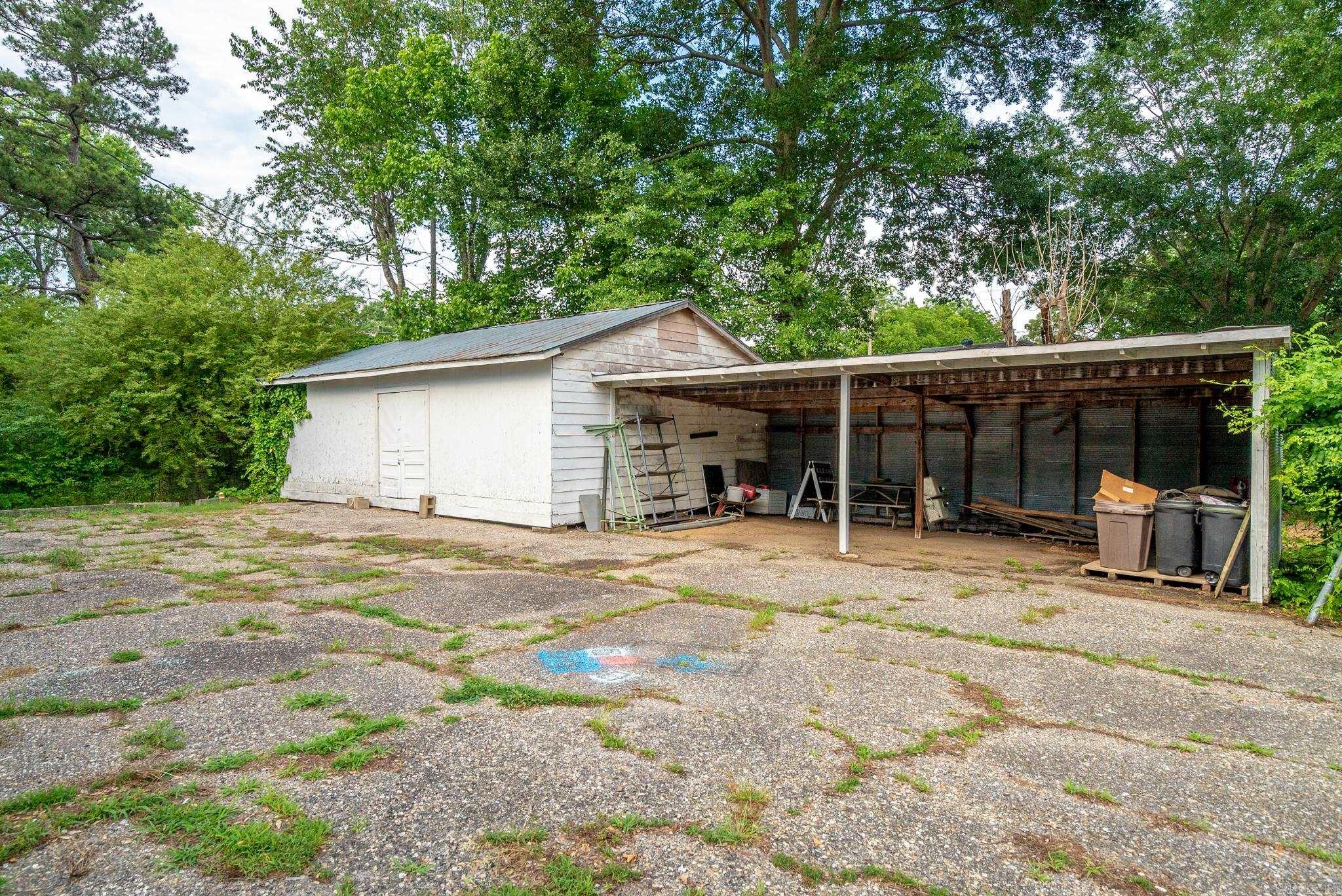 808 W. Center  Sheridan, AR