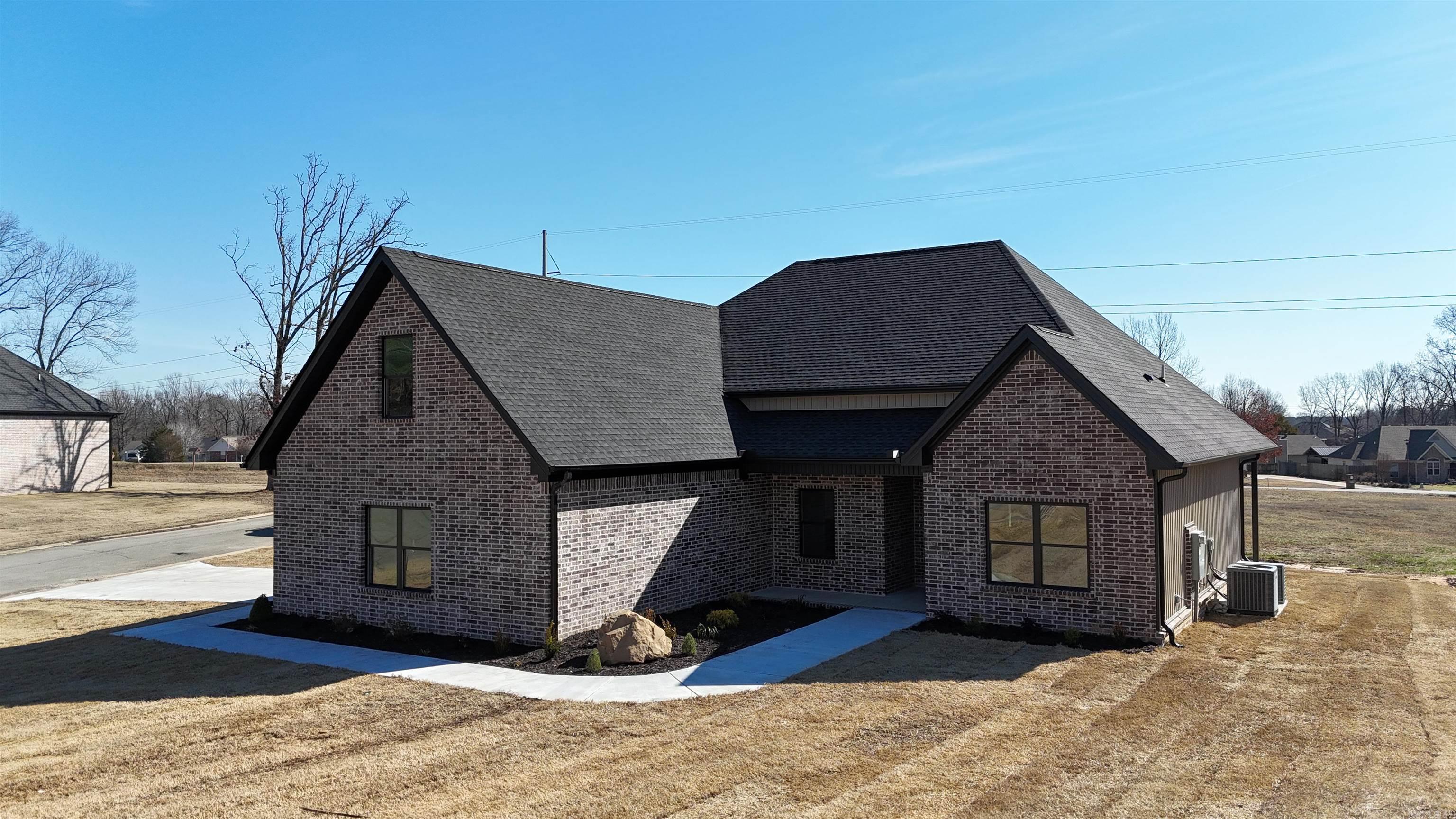 30  Echohawk Ln  Cabot, AR