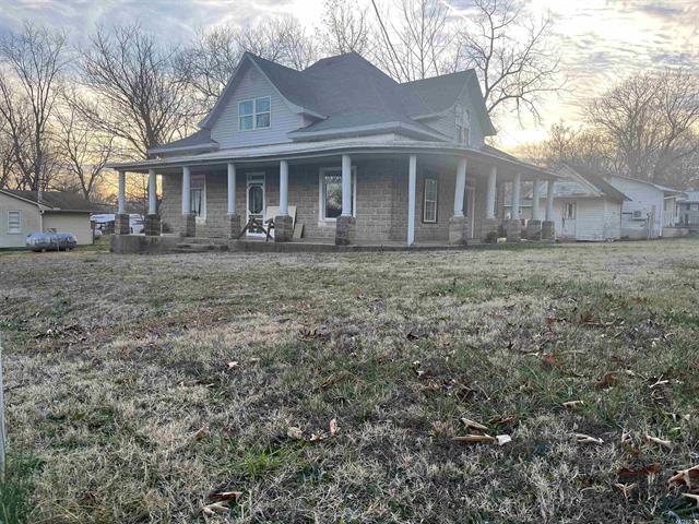 140 N Oak St  Salem, AR