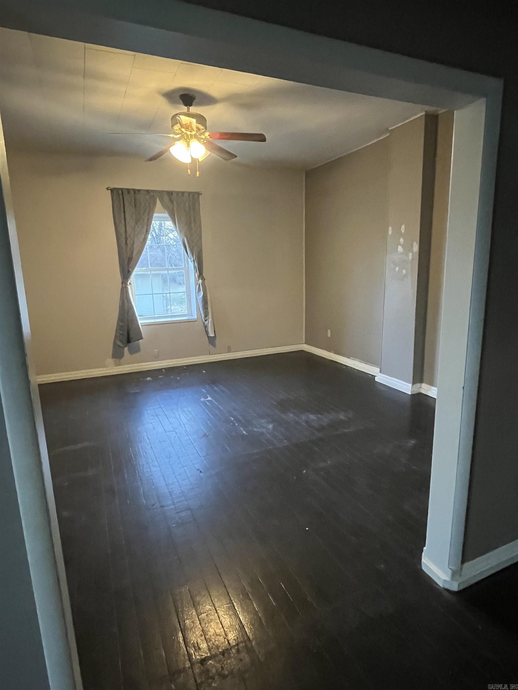 140 N Oak St  Salem, AR