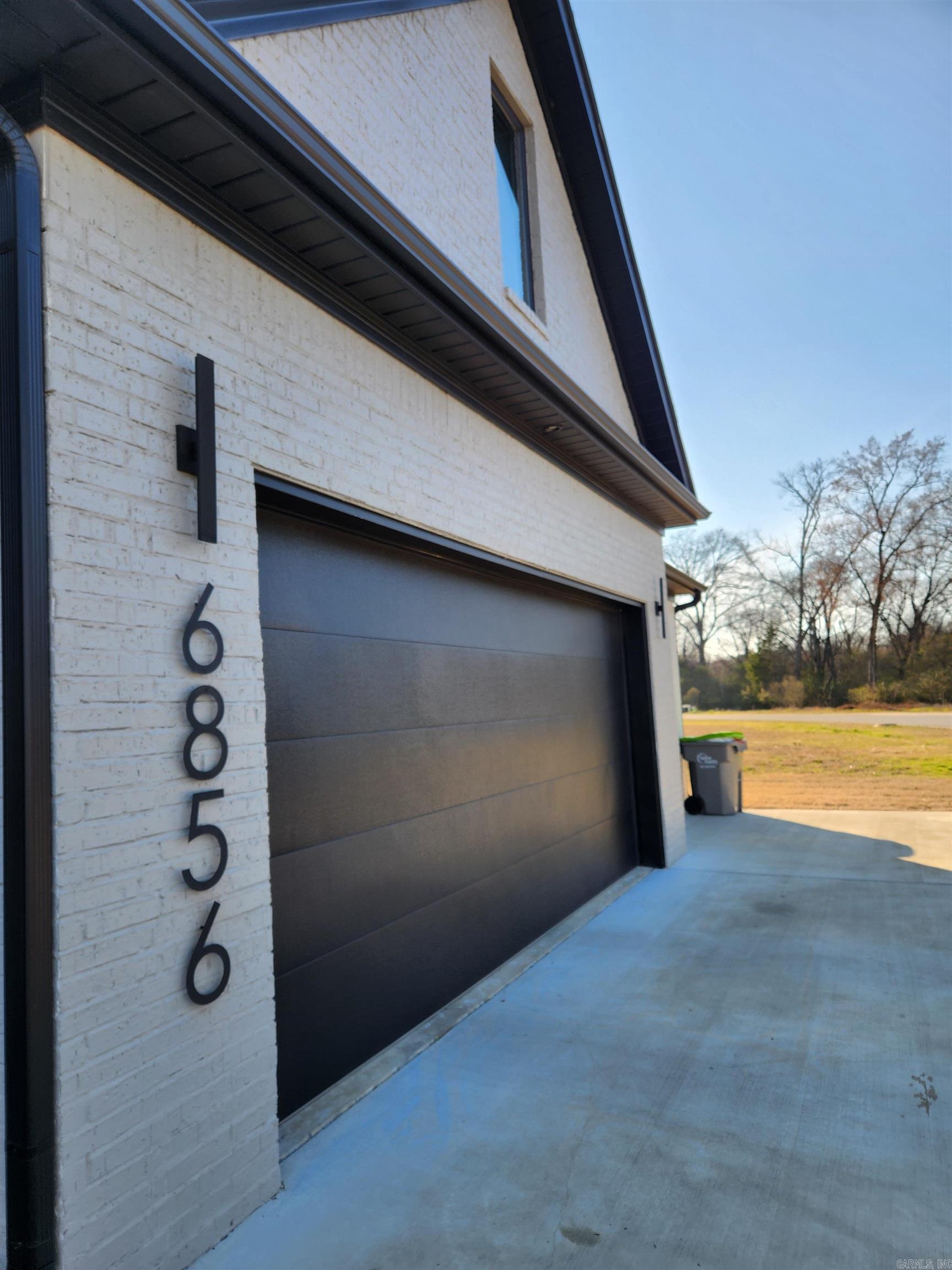 6856  Hilo  Benton, AR