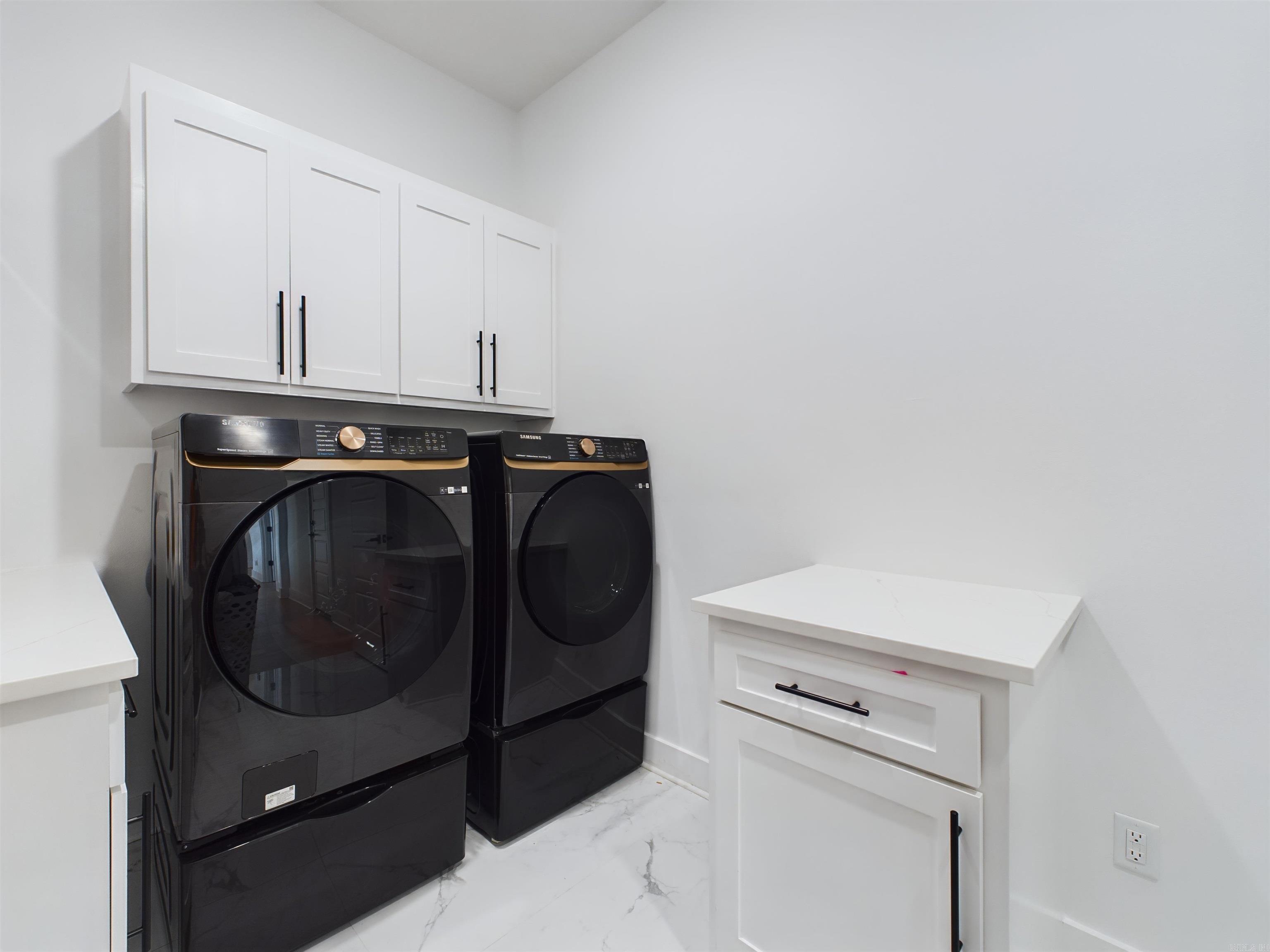6856  Hilo  Benton, AR